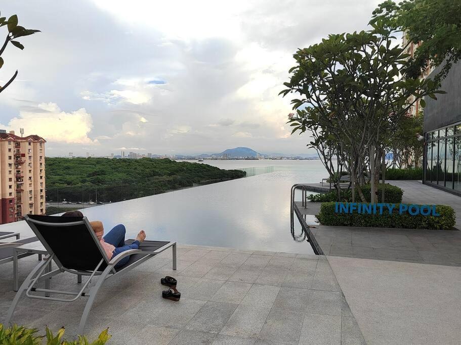Seaview Infinity Pool #6pax #2bedroom #2bathroom photo 1