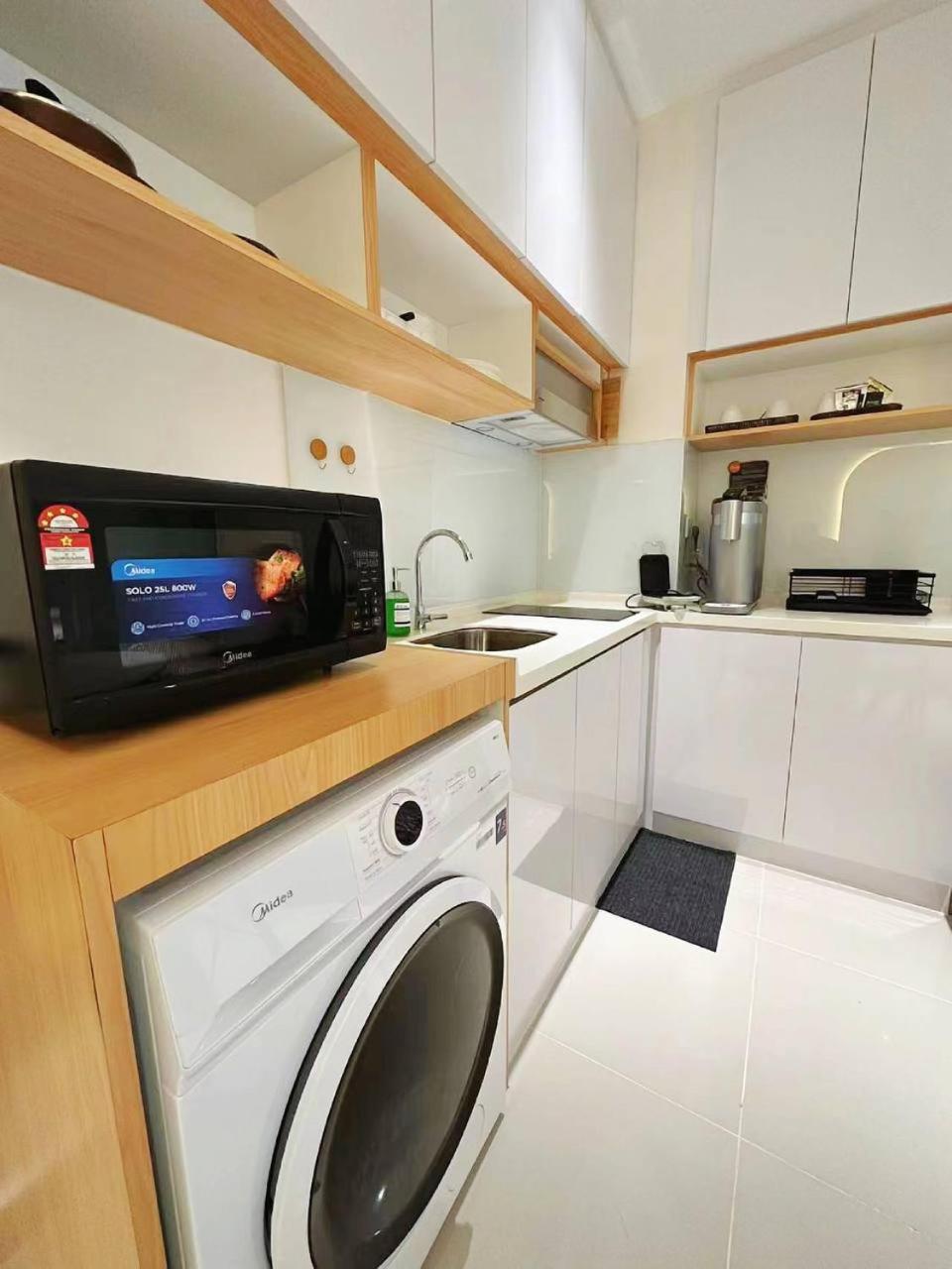 Seaside Pool View Studio Apartment at Kota Kinabalu City Centre photo 2