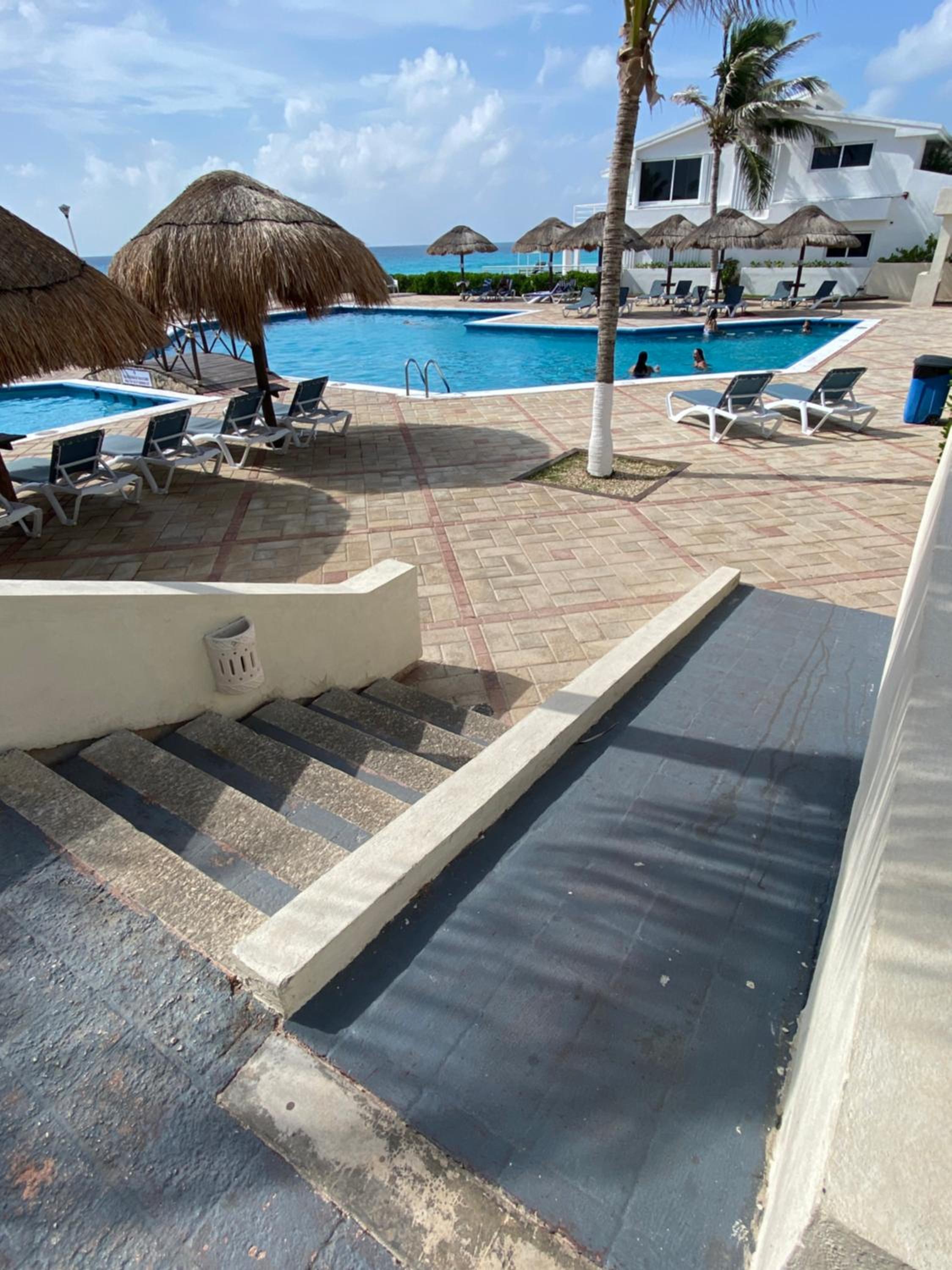 Brisas Shores Beach & OceanFront Apartments 1 or 2 bedrooms Cancun Hotel Zone