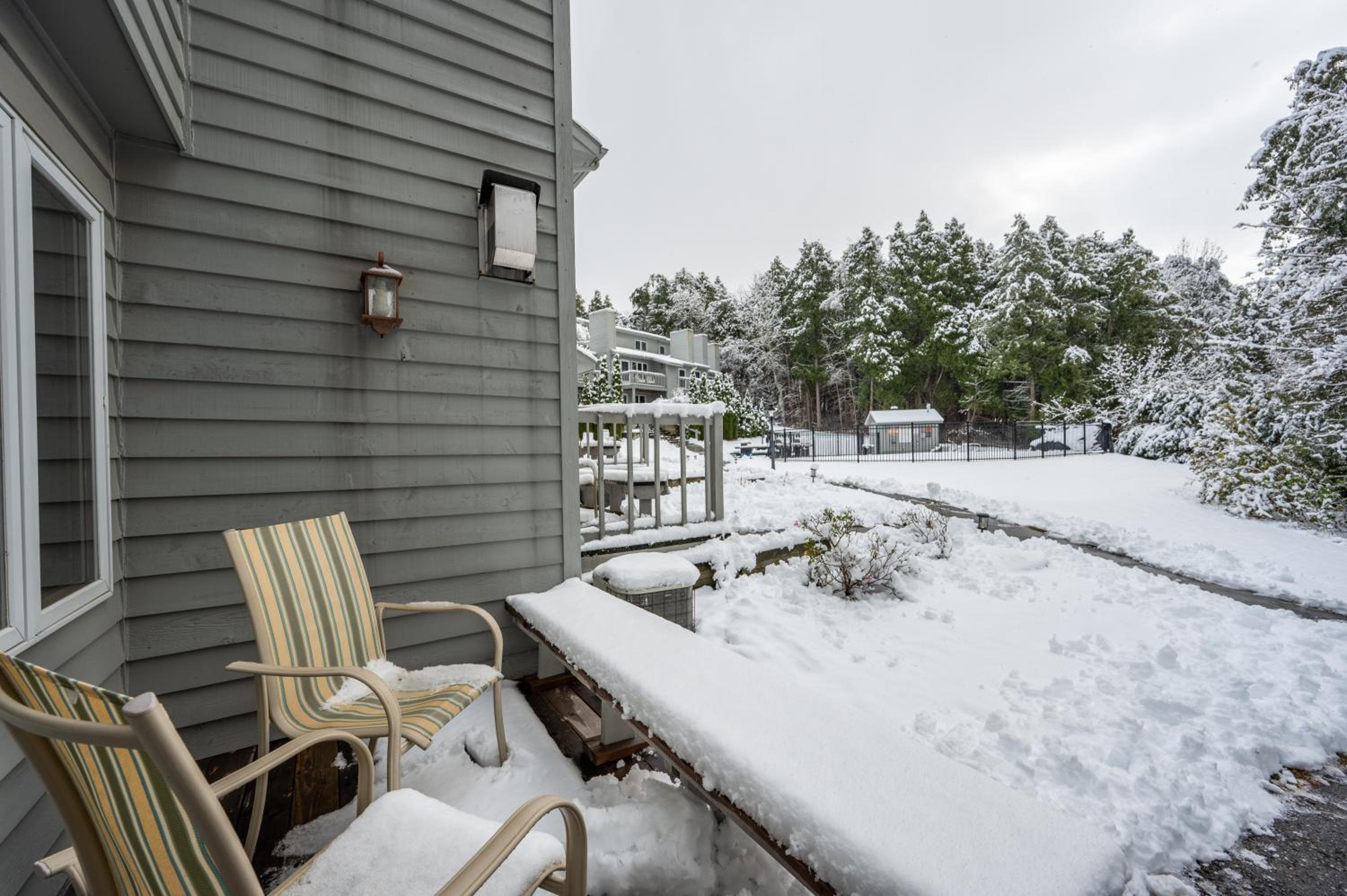 Evergreen Hill Condominiums