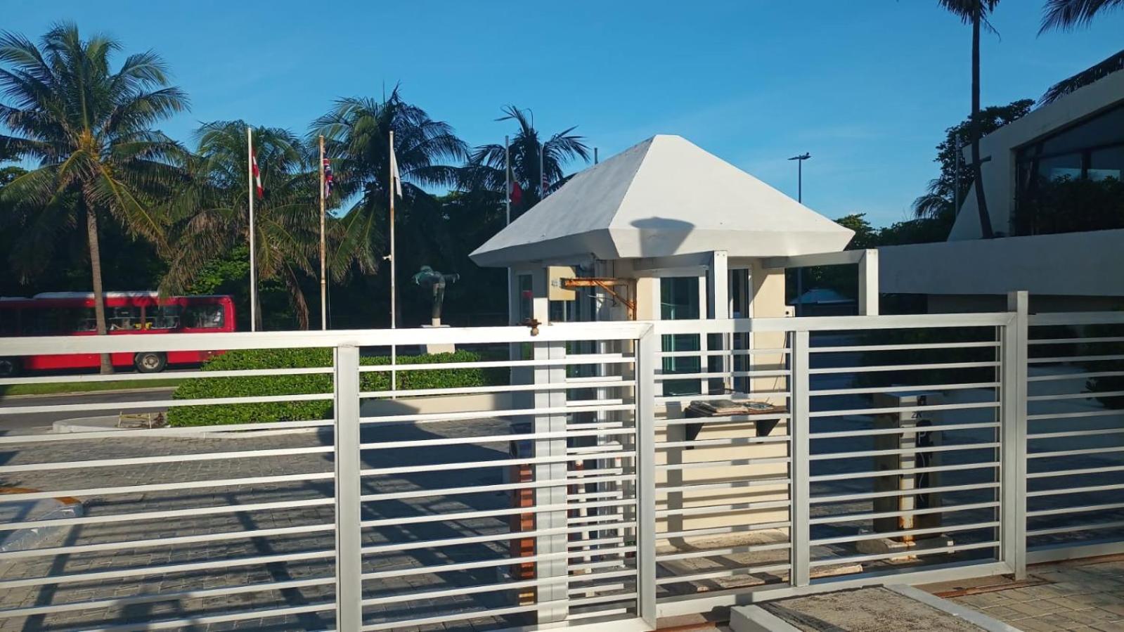 Brisas Shores Beach & OceanFront Apartments 1 or 2 bedrooms Cancun Hotel Zone