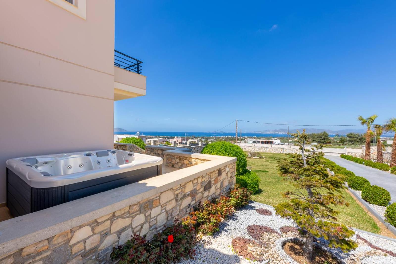 Alkis Dream Villa with Jacuzzi view 5