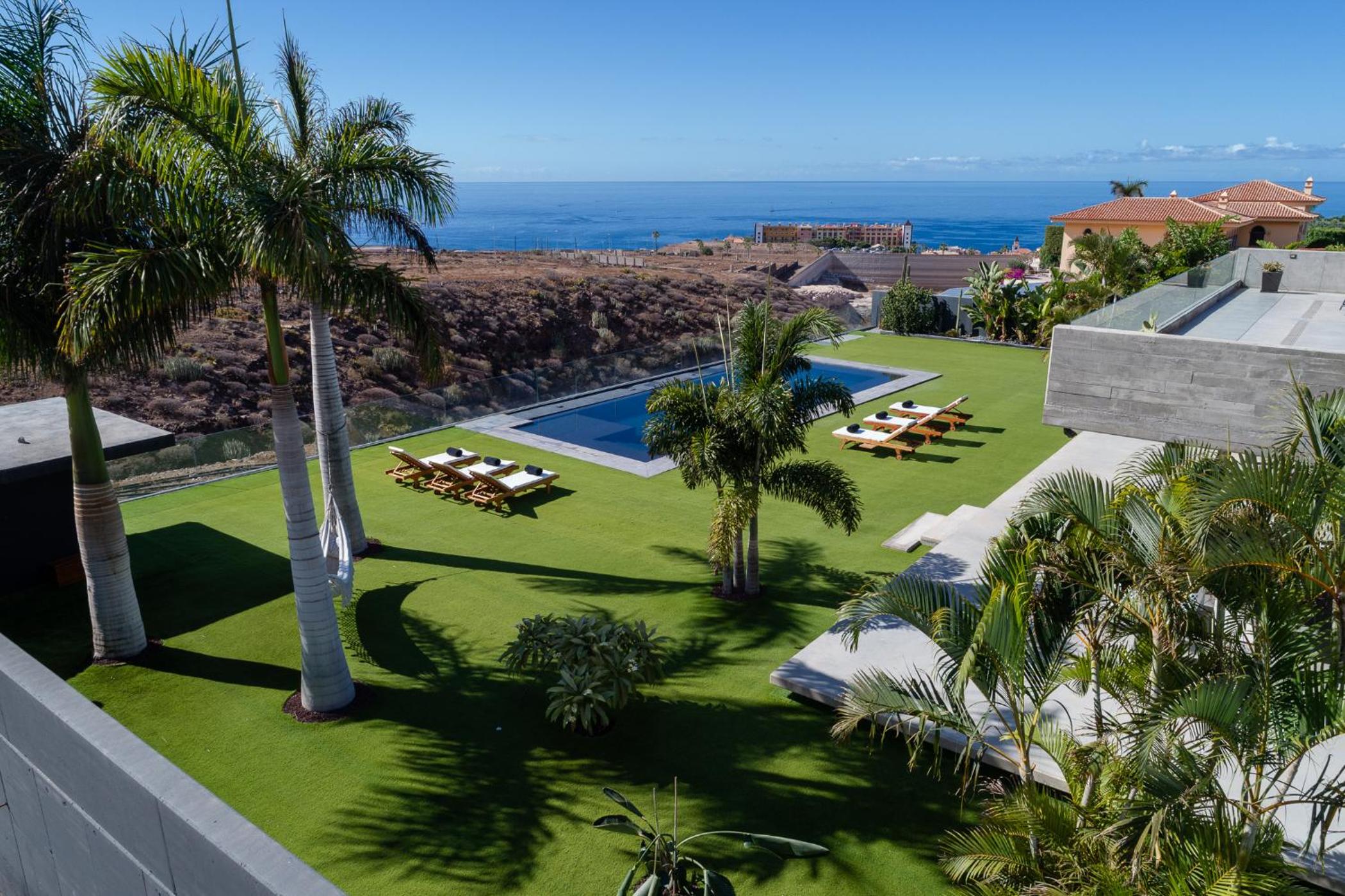 KARAT Villa Atelier de la Vega view 2