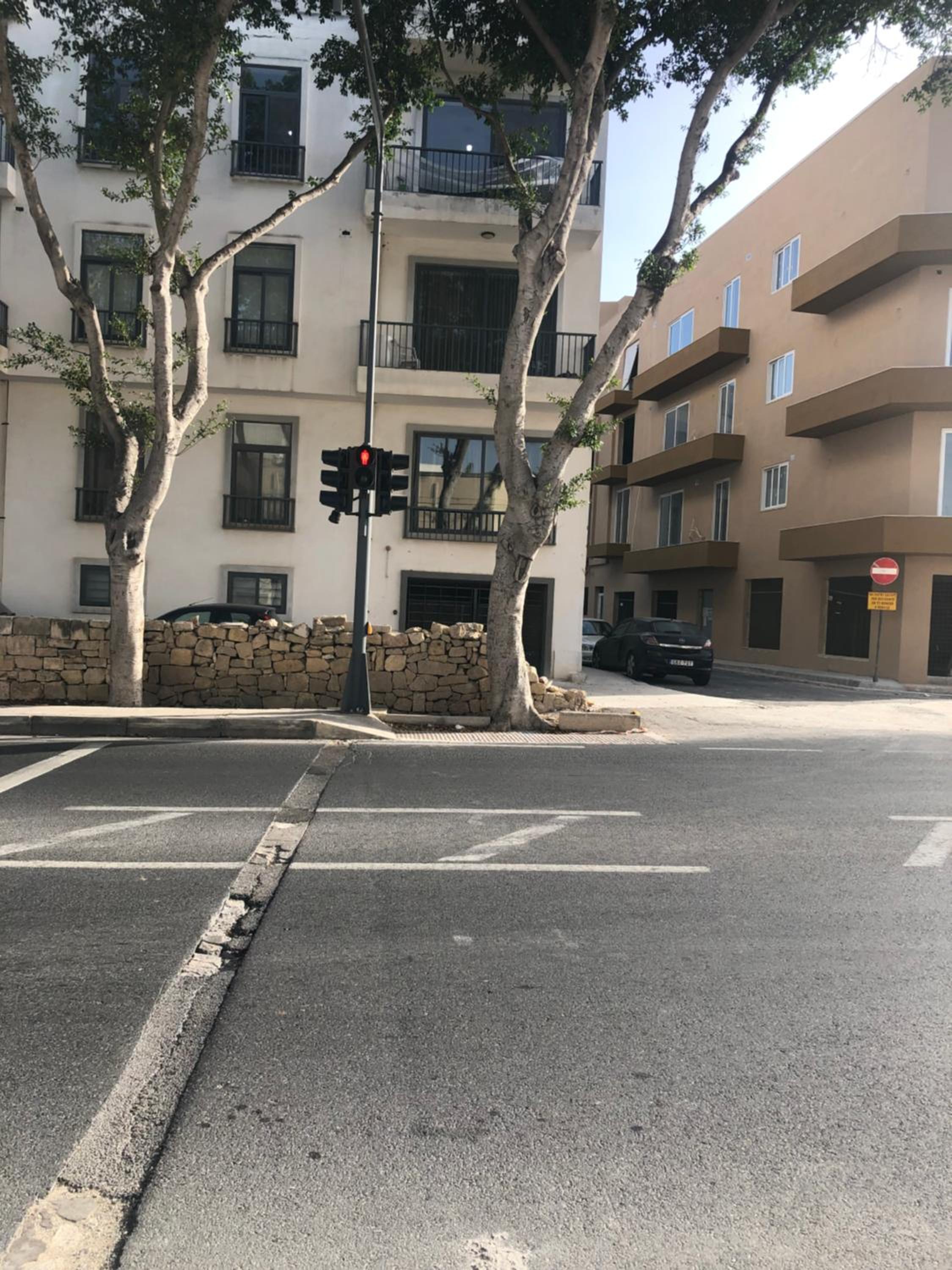 Room in a Shared Apartment with Private Bathroom close to the airport view 2
