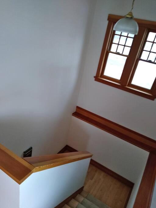 Beautiful 1910 American Craftsman home, close to Bozeman Hot Springs, near Bozeman and Big Sky, Montana. view 5