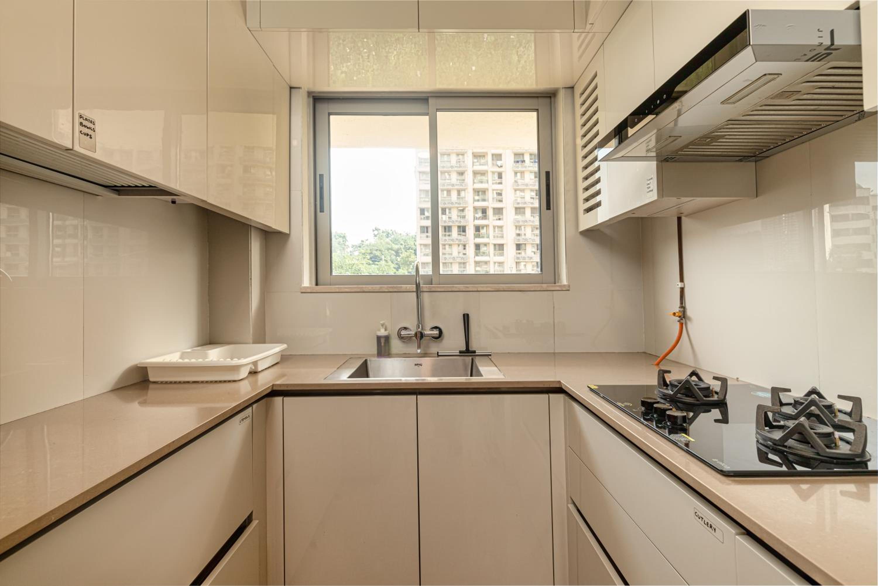 Regent Entire One Bedroom Apartment - Hiranandani Gardens, Mumbai Powai
