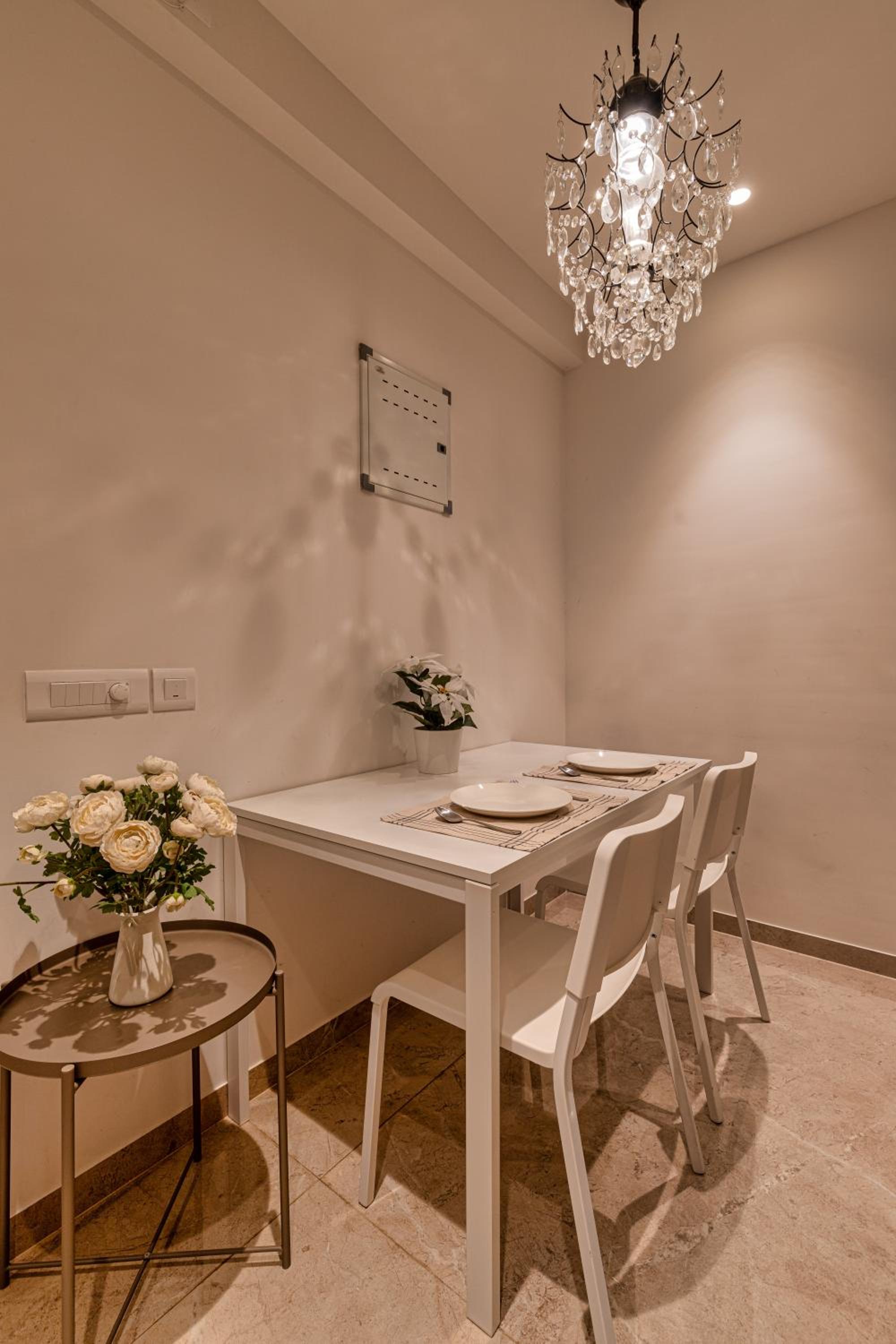 Regent Entire One Bedroom Apartment - Hiranandani Gardens, Mumbai Powai