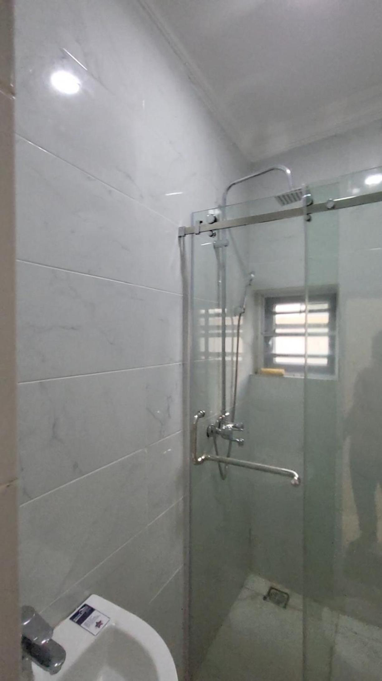 Contemporary 1 bedroom apartment in awoyaya ibeju lekki view 3