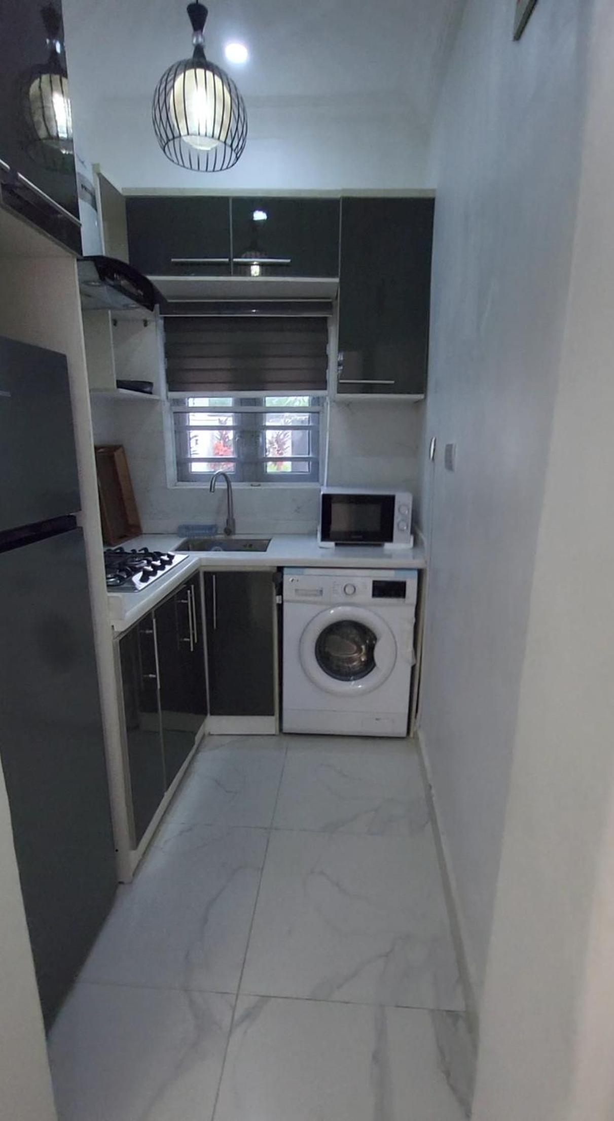 Contemporary 1 bedroom apartment in awoyaya ibeju lekki view 4