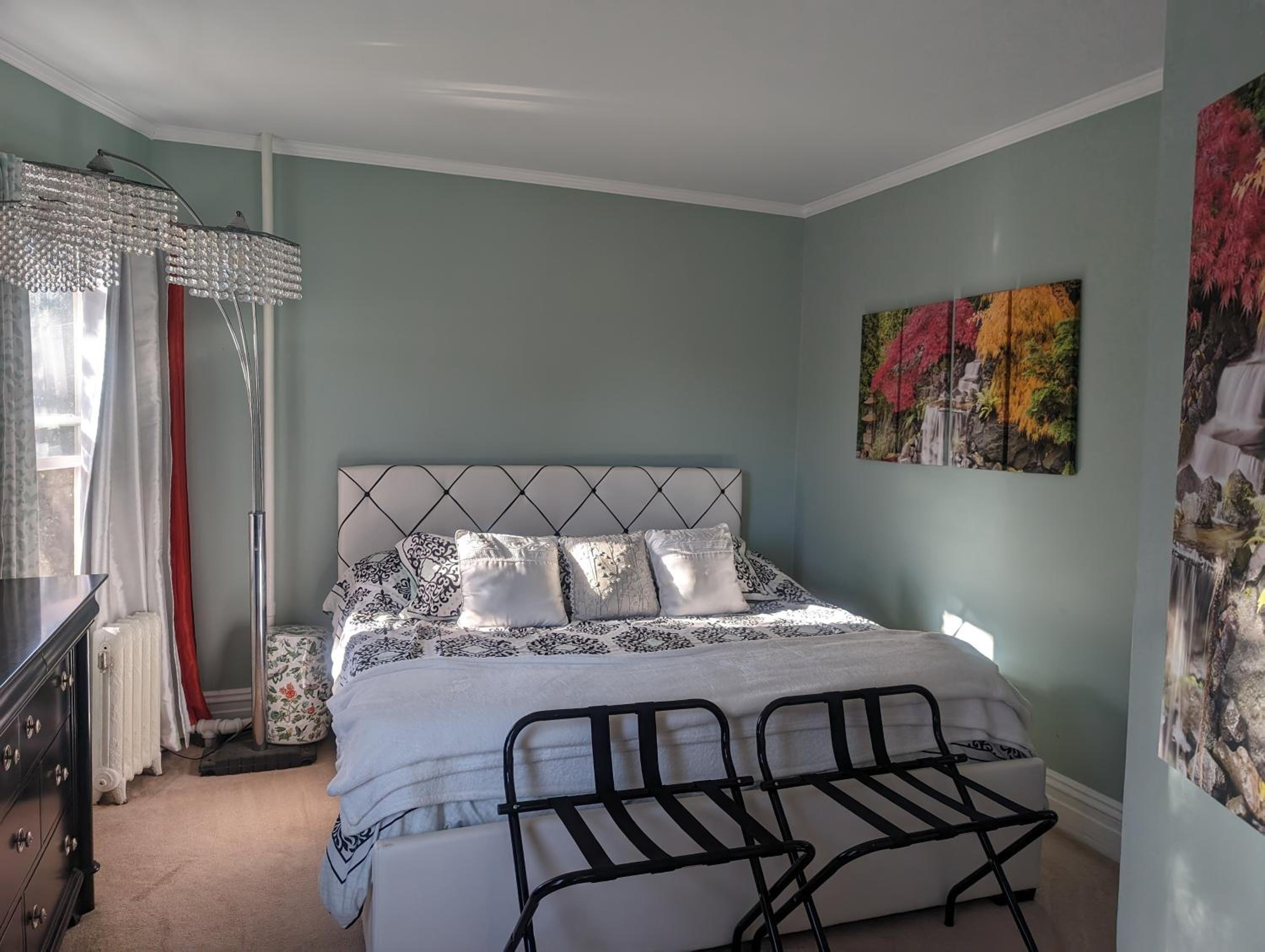 Sunny & Spacious Montclair NJ Apartment, photo 18
