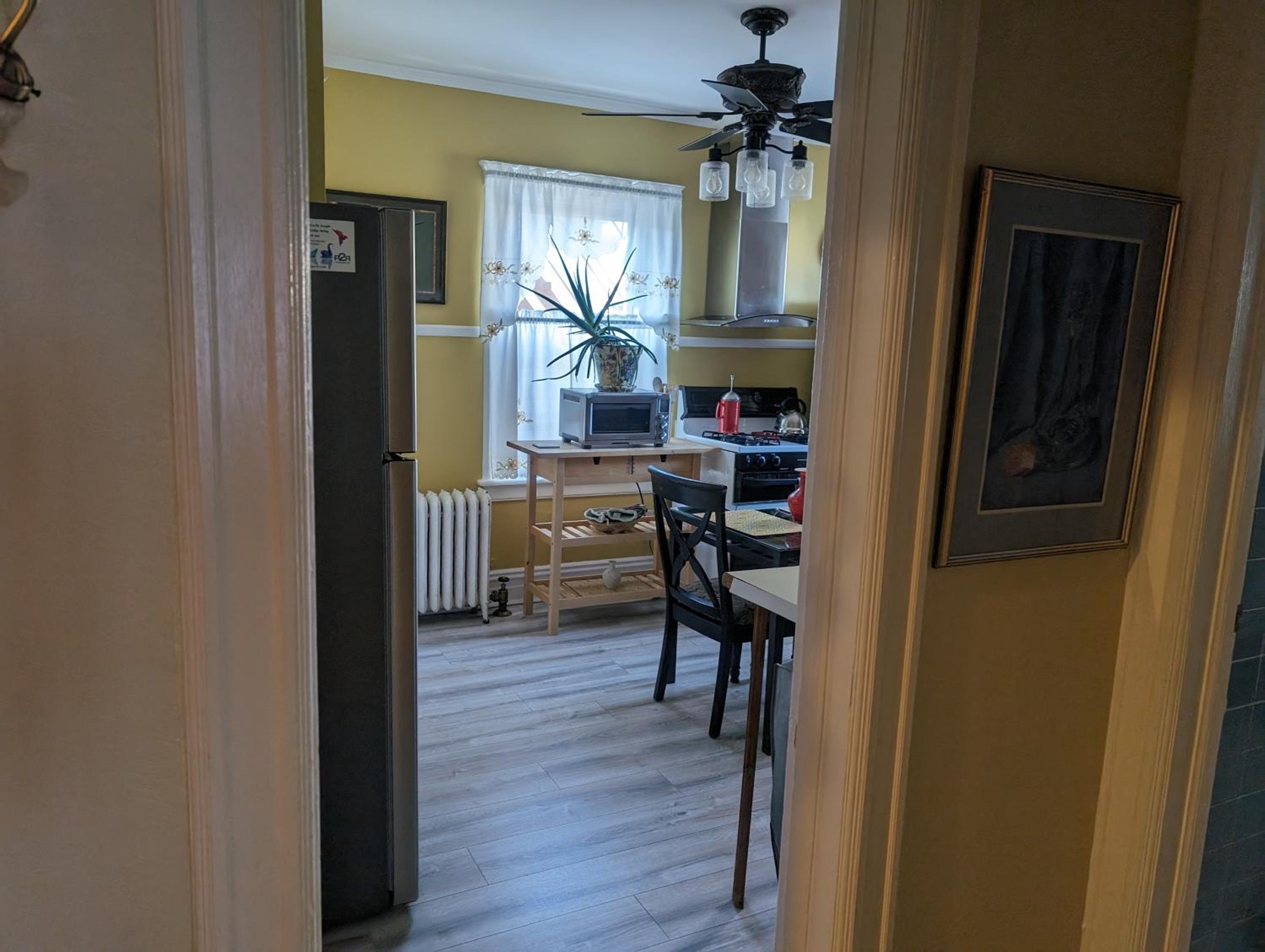 Sunny & Spacious Montclair NJ Apartment, photo 2