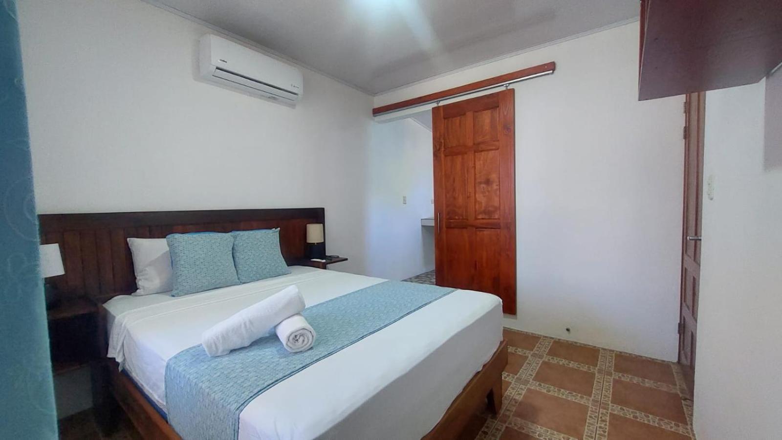 Hospedaje Casa THIREMA Tortuguero