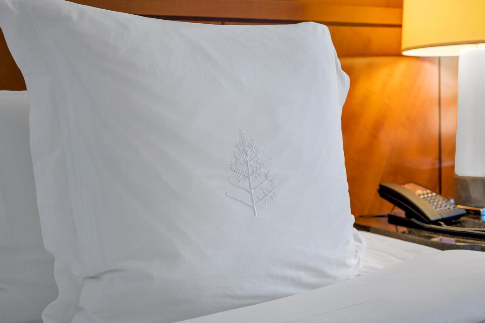 2 Bedroom OR King Studio Suites Four Seasons Hotel Miami Free Wi-Fi & Free Parking