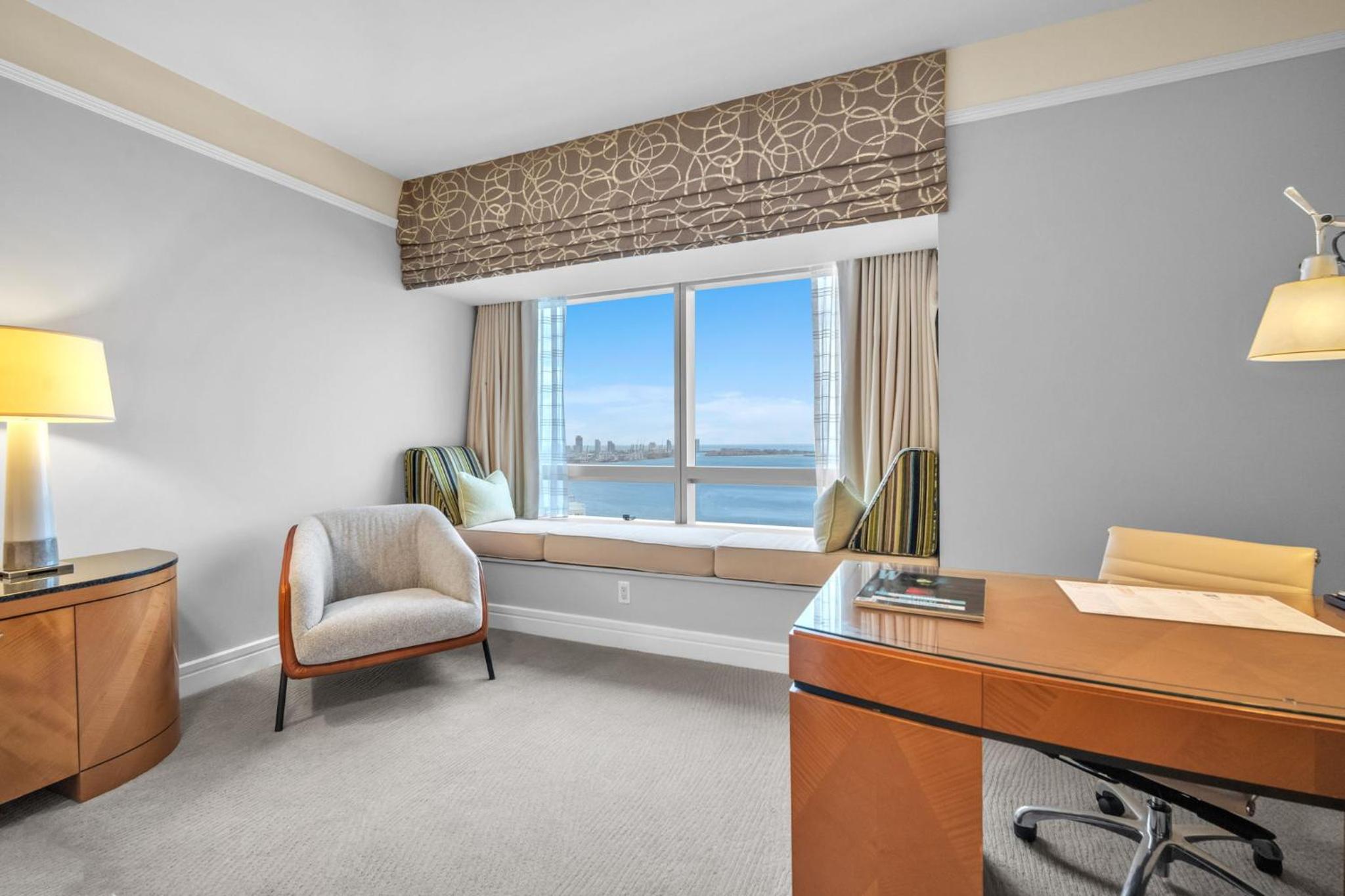 2 Bedroom OR King Studio Suites Four Seasons Hotel Miami Free Wi-Fi & Free Parking