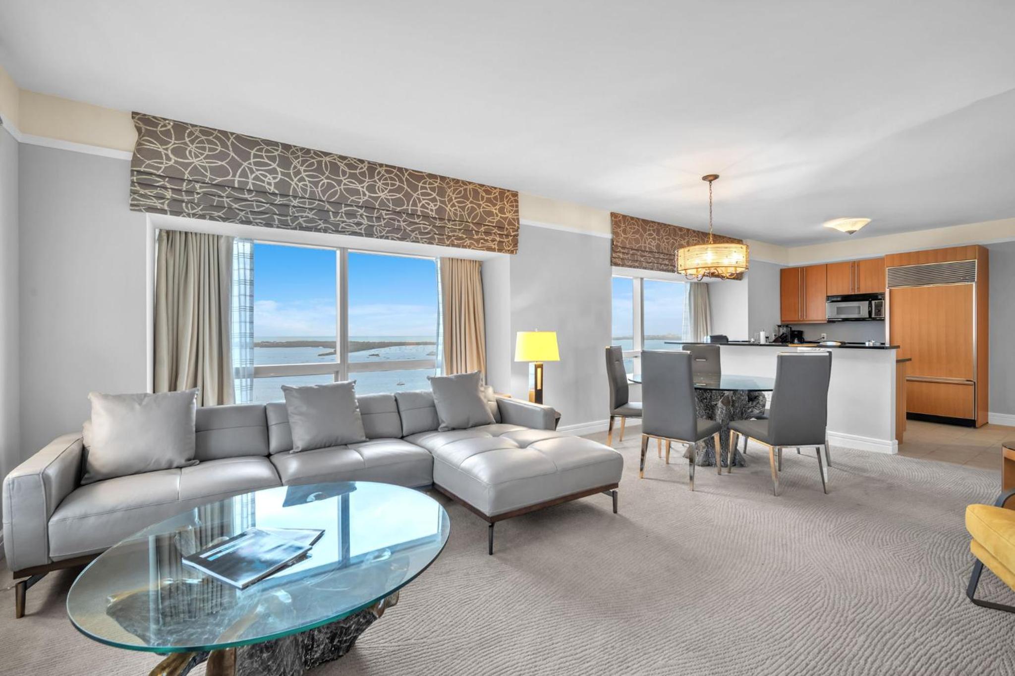 2 Bedroom OR King Studio Suites Four Seasons Hotel Miami Free Wi-Fi & Free Parking