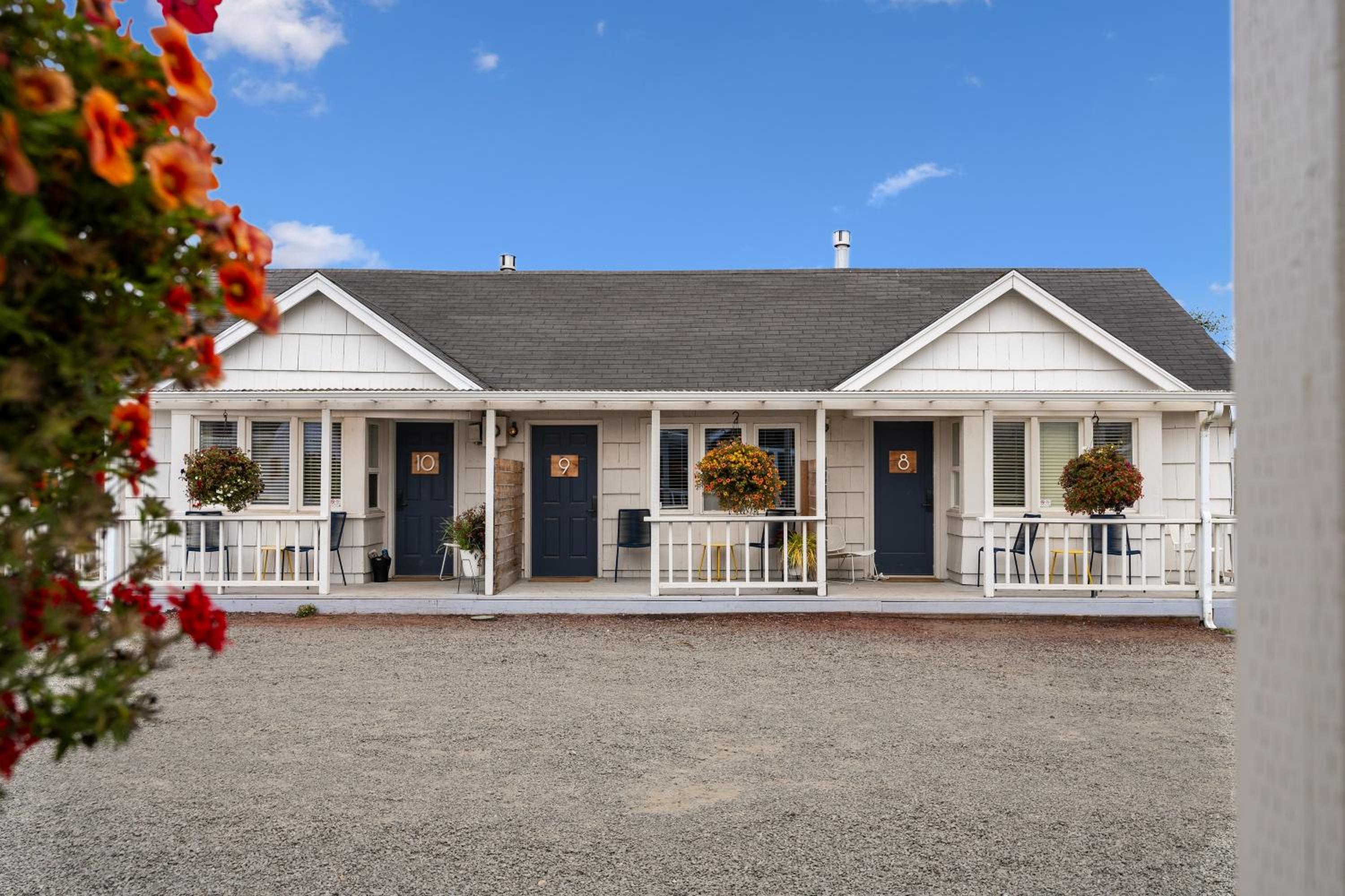 Boardwalk Cottages