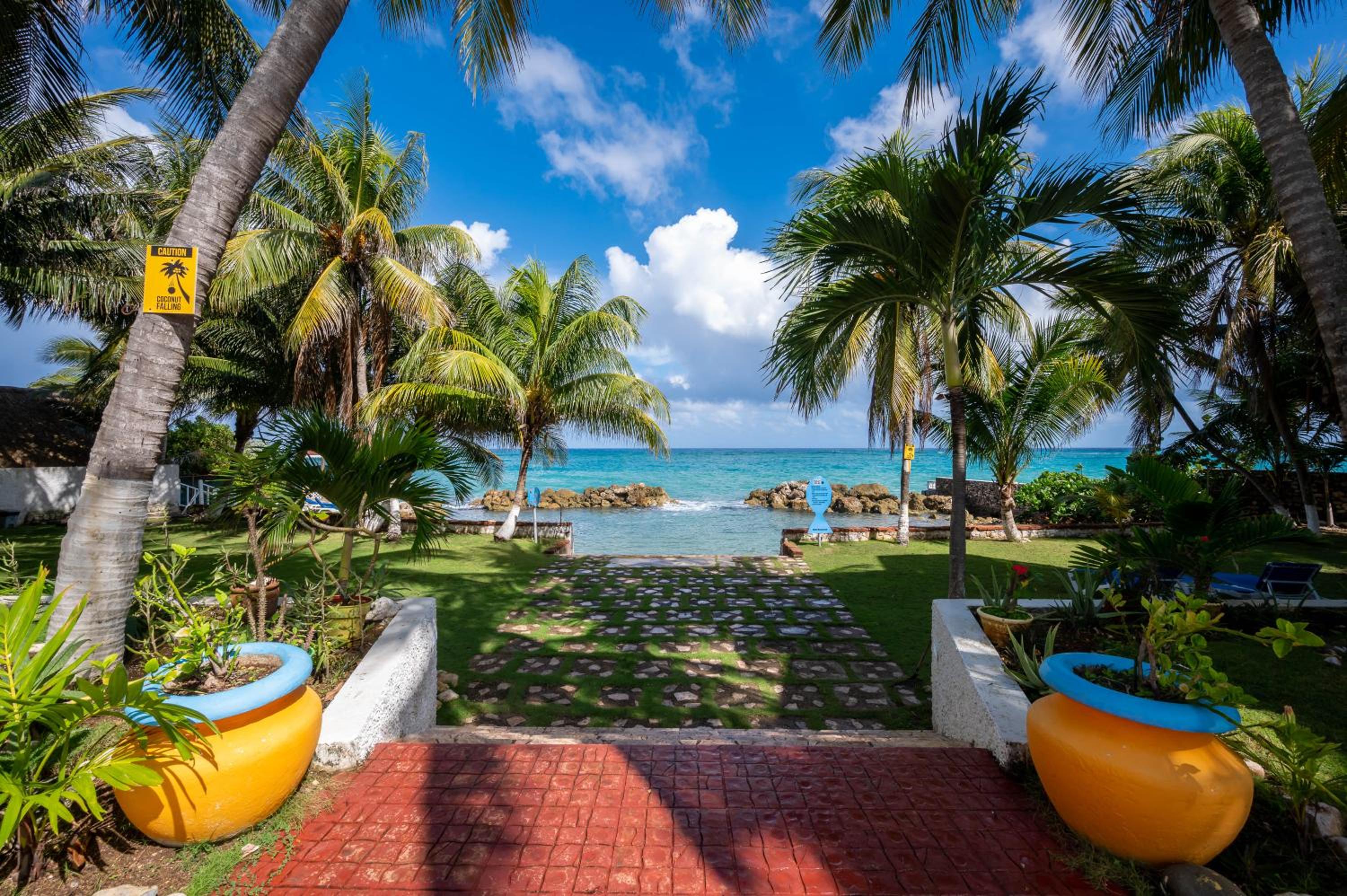 Chrisann's Beach Resort