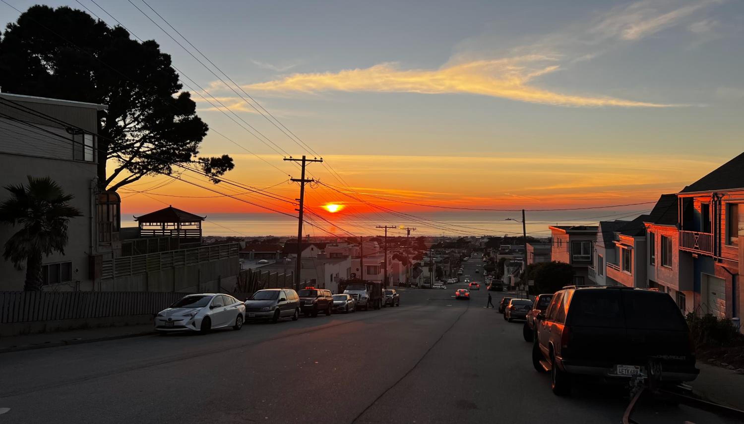 Stunning SanFran Casa close to Center and steps from Ocean