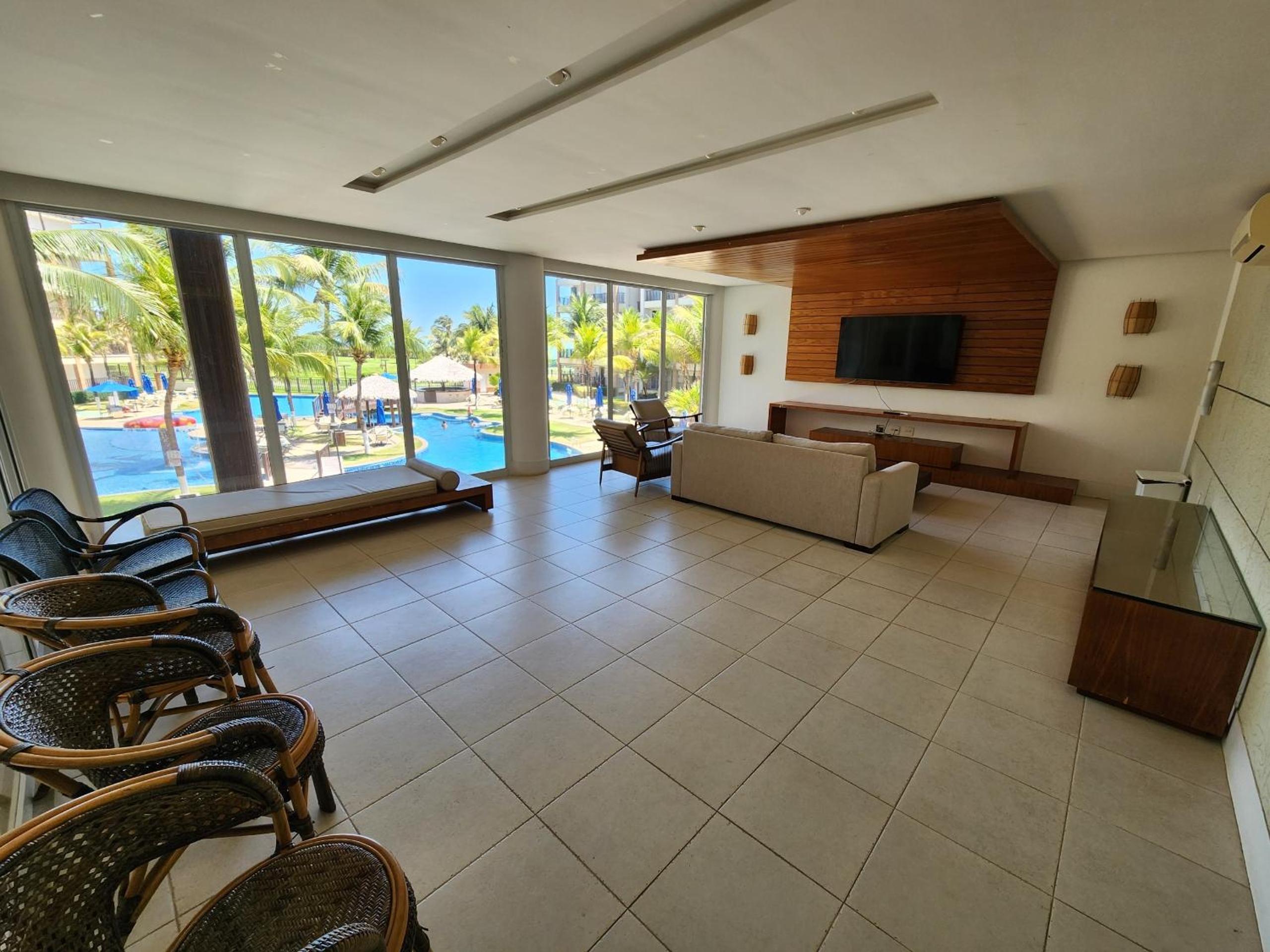 Beach Living - Apt com 2 Quartos - Pé na Areia