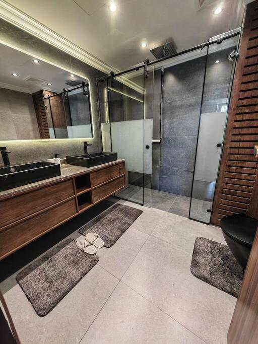 Super Luxury Apartment - Gated Community