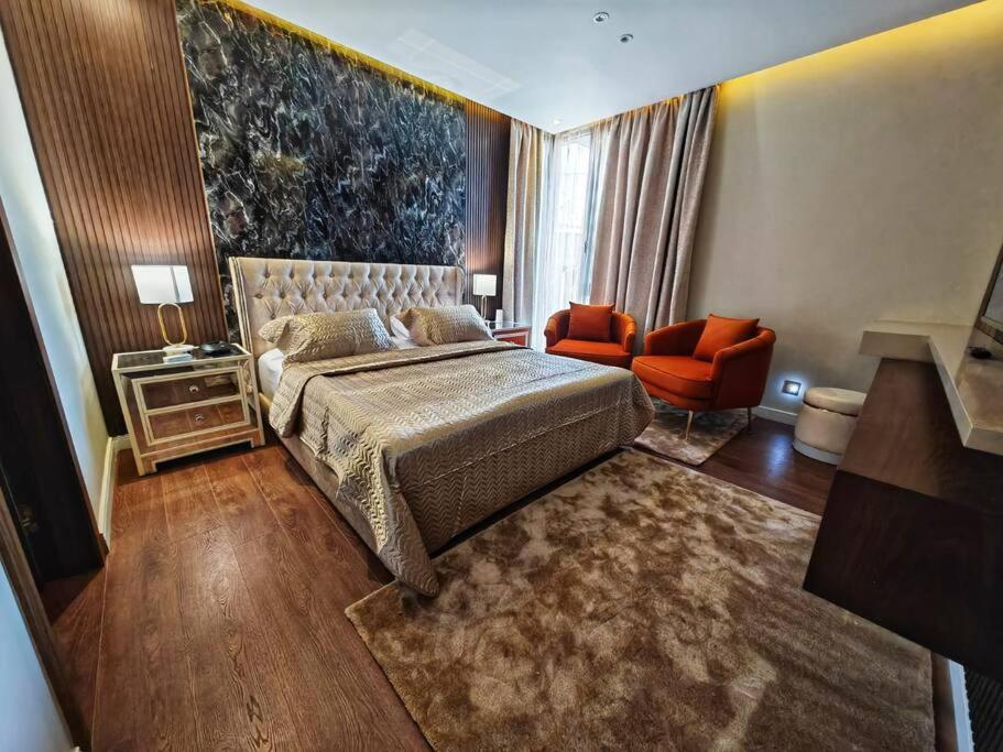 Super Luxury Apartment - Gated Community