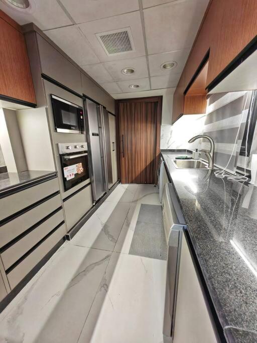 Super Luxury Apartment - Gated Community
