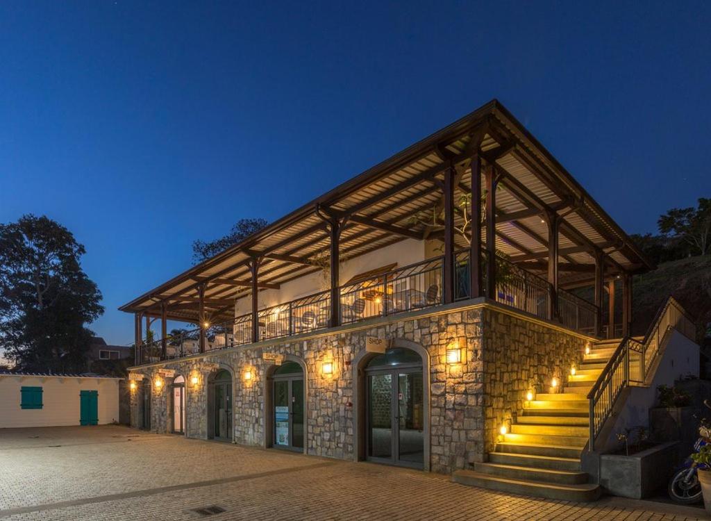 Hotel Villa lagoon view Baie du cap bel ombre - Image 1