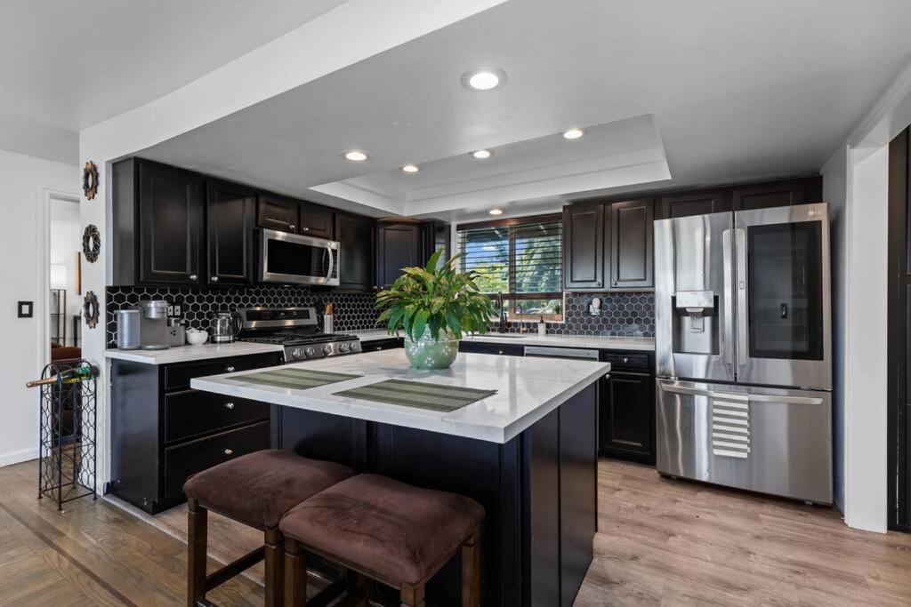 Auburn Retreat w/ Mountian views