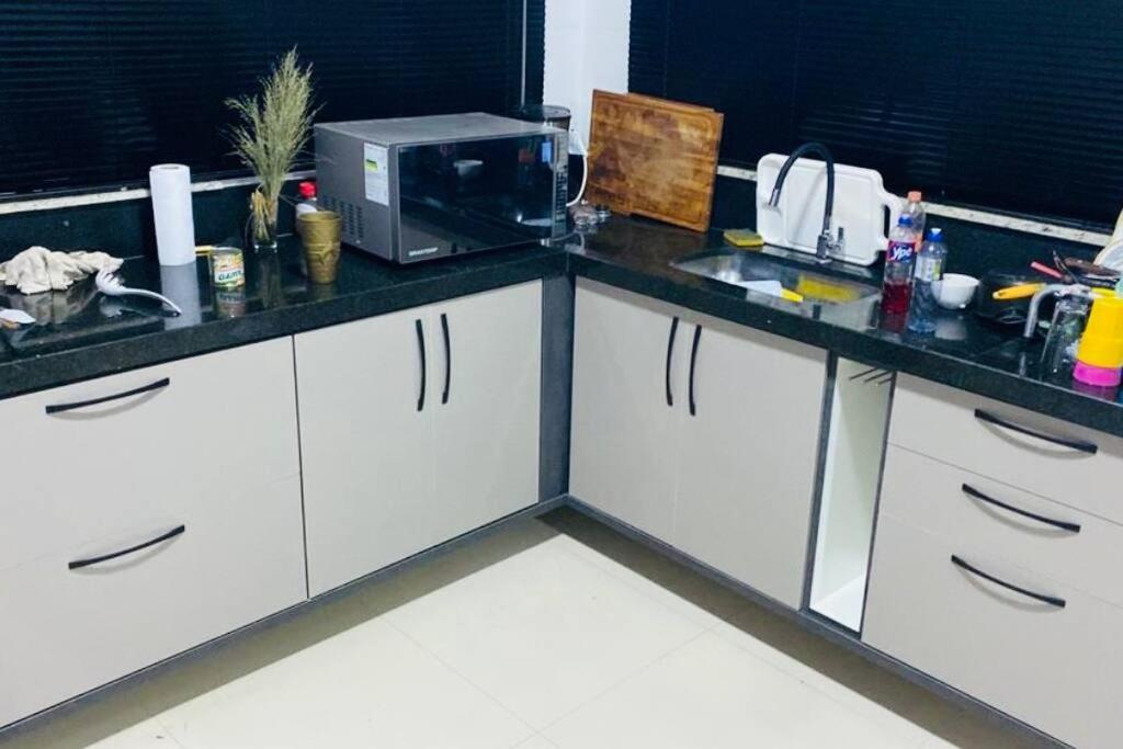 Linda casa em condomínio