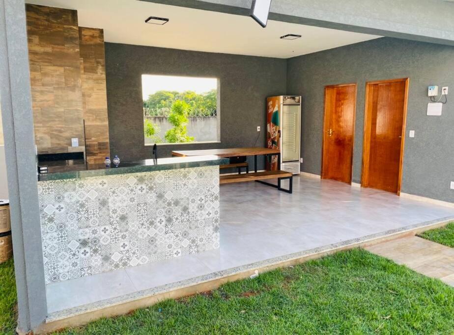 Linda casa em condomínio