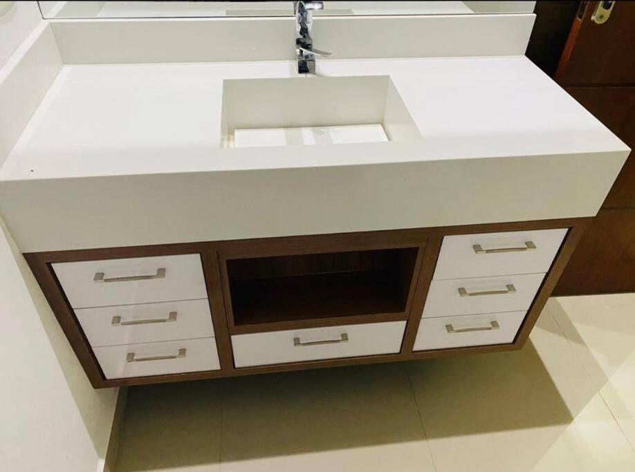 Linda casa em condomínio