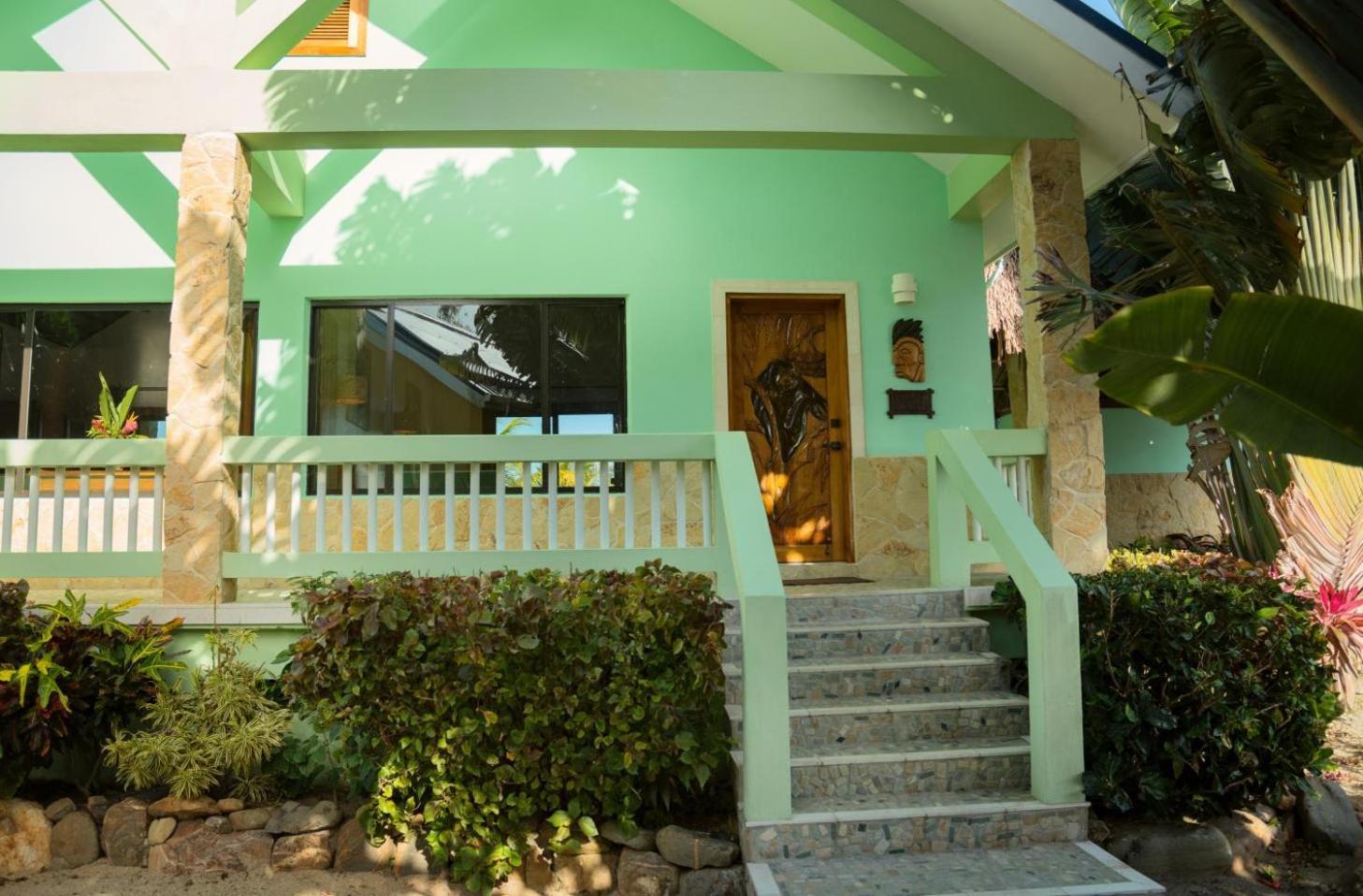 Little Harvest Caye - Your Own Private Island