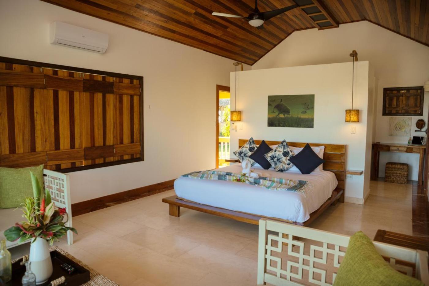 Little Harvest Caye - Your Own Private Island