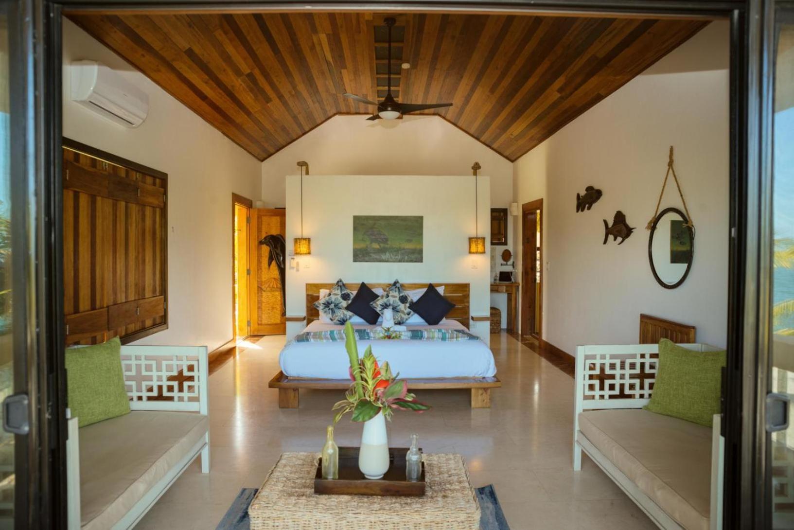 Little Harvest Caye - Your Own Private Island