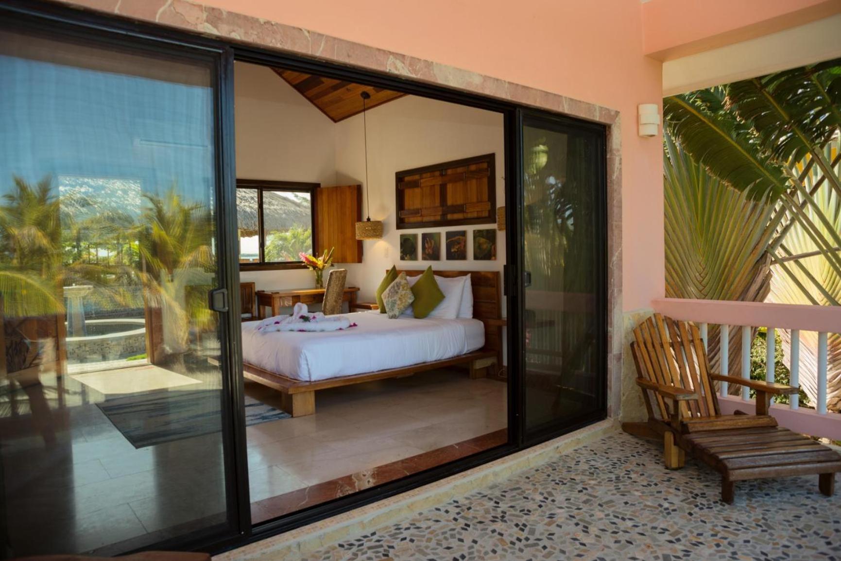 Little Harvest Caye - Your Own Private Island