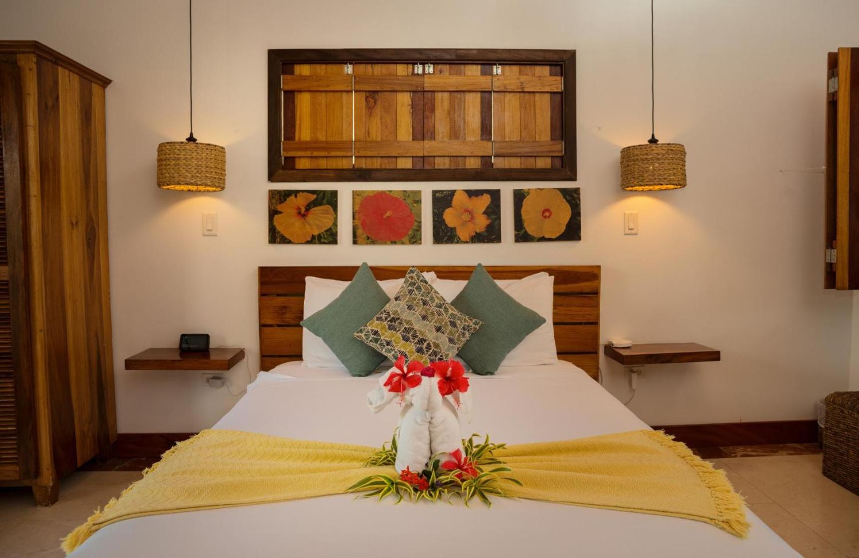 Little Harvest Caye - Your Own Private Island