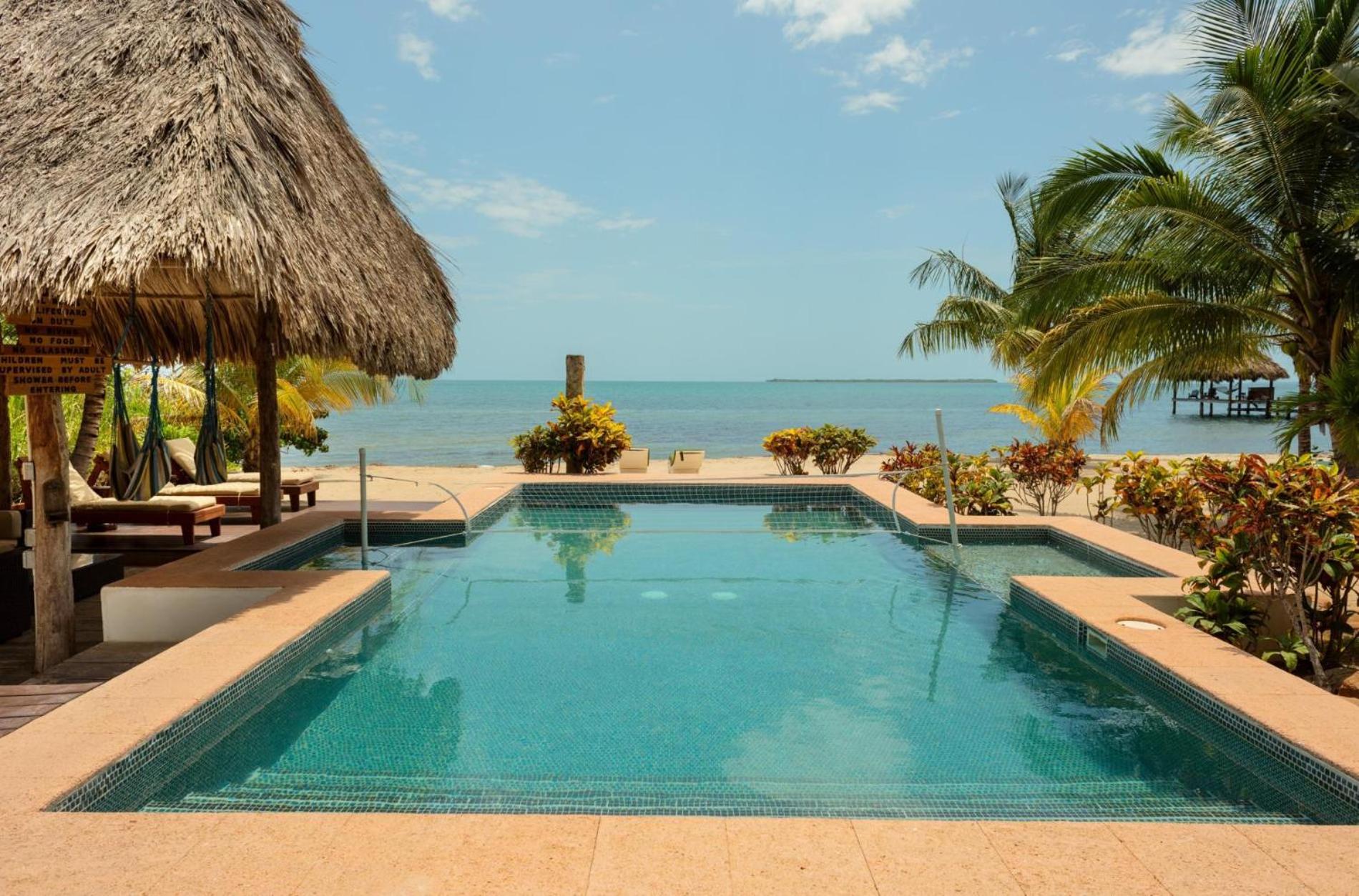 Jammin Gecko - 3 Story Oceanfront Luxury Villa 5 Bedroom w Pool