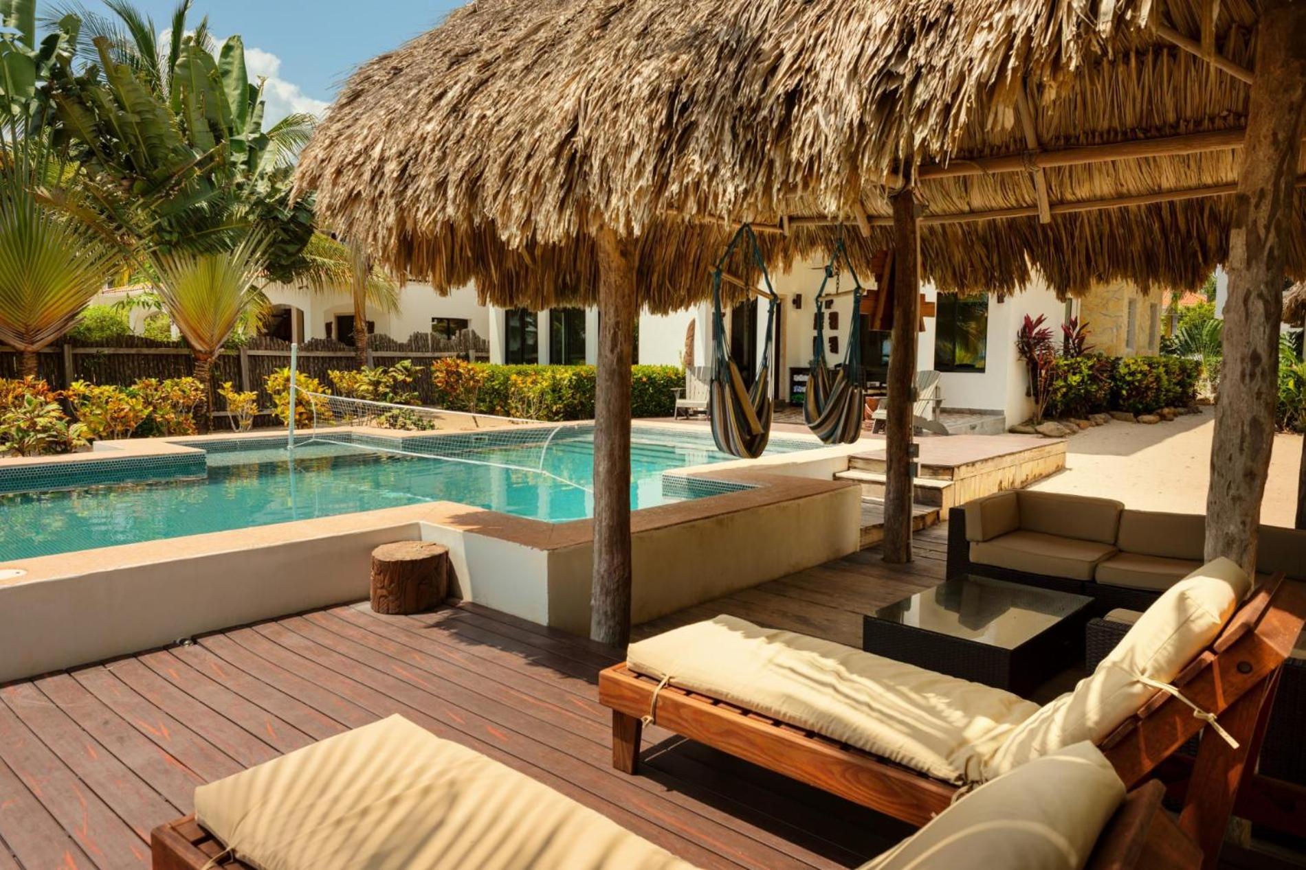 Jammin Gecko - 3 Story Oceanfront Luxury Villa 5 Bedroom w Pool