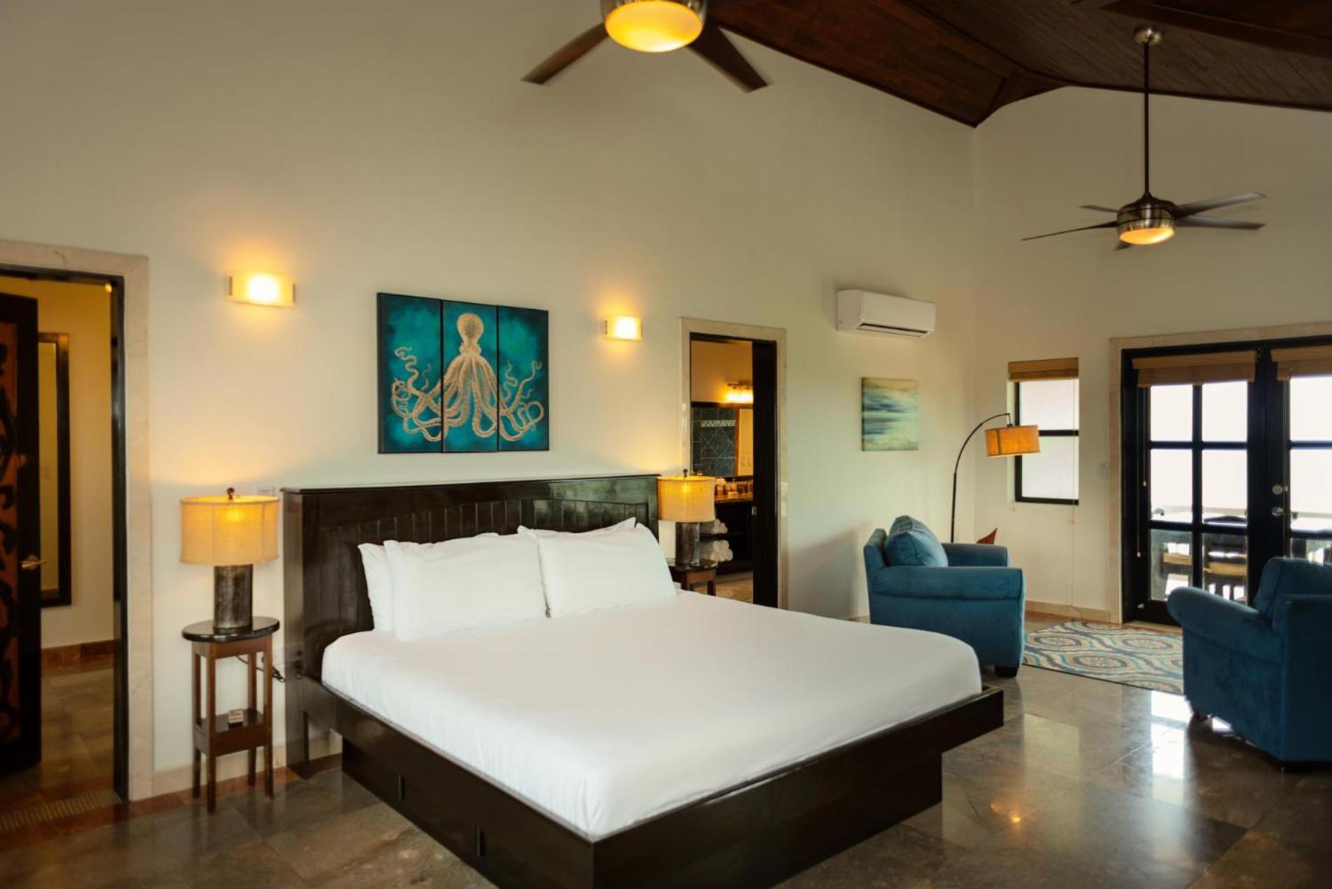 Jammin Gecko - 3 Story Oceanfront Luxury Villa 5 Bedroom w Pool