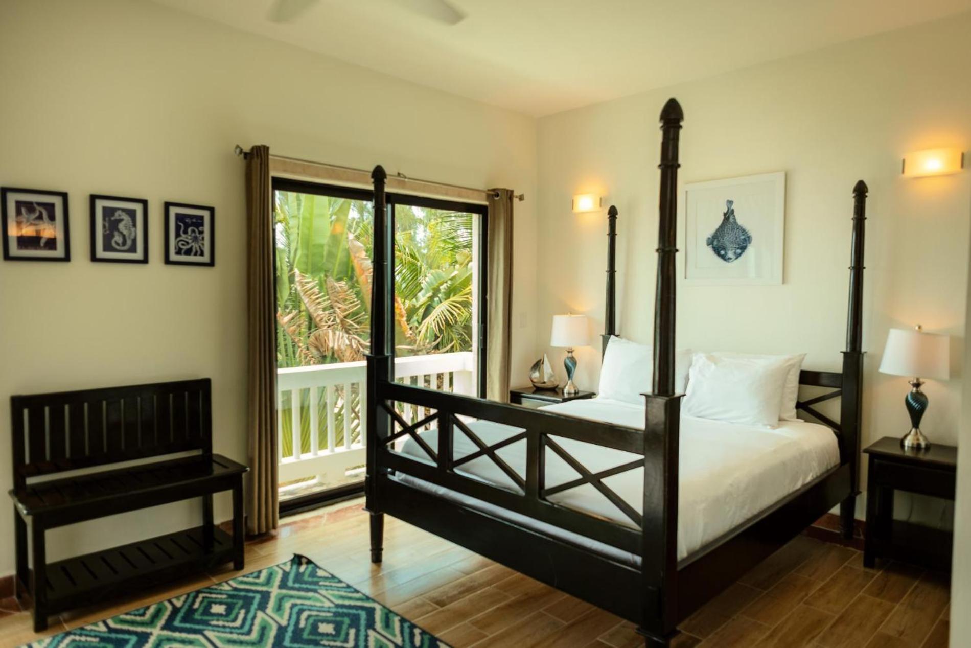 Jammin Gecko - 3 Story Oceanfront Luxury Villa 5 Bedroom w Pool