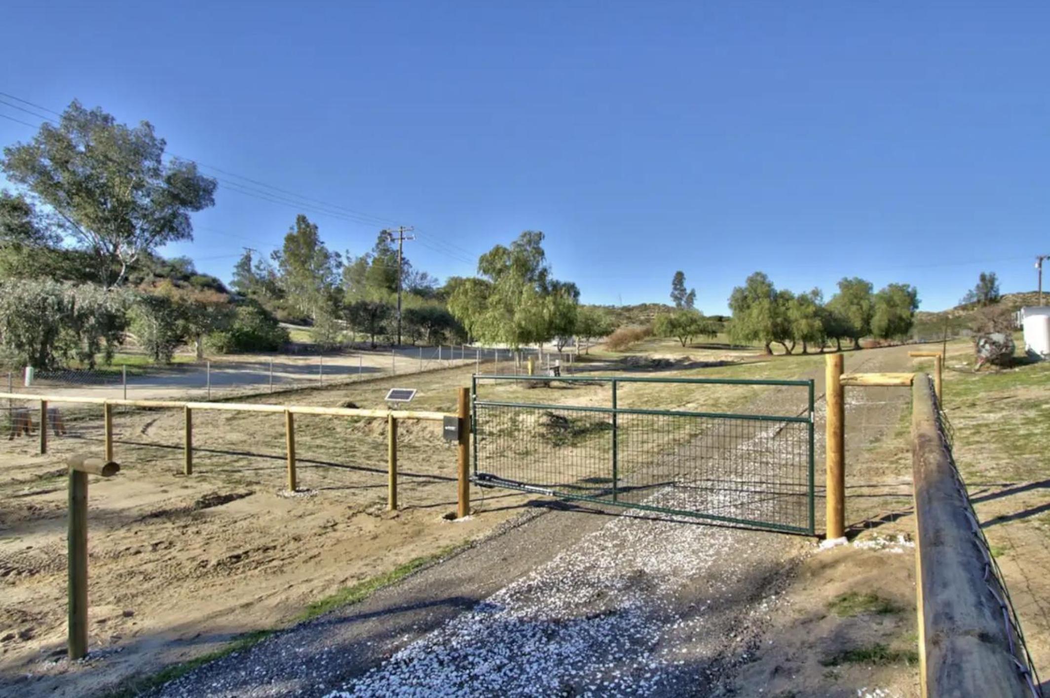 Vintage Rv - Pool, Dogs, Wineries Near Temecula - Property Image 27
