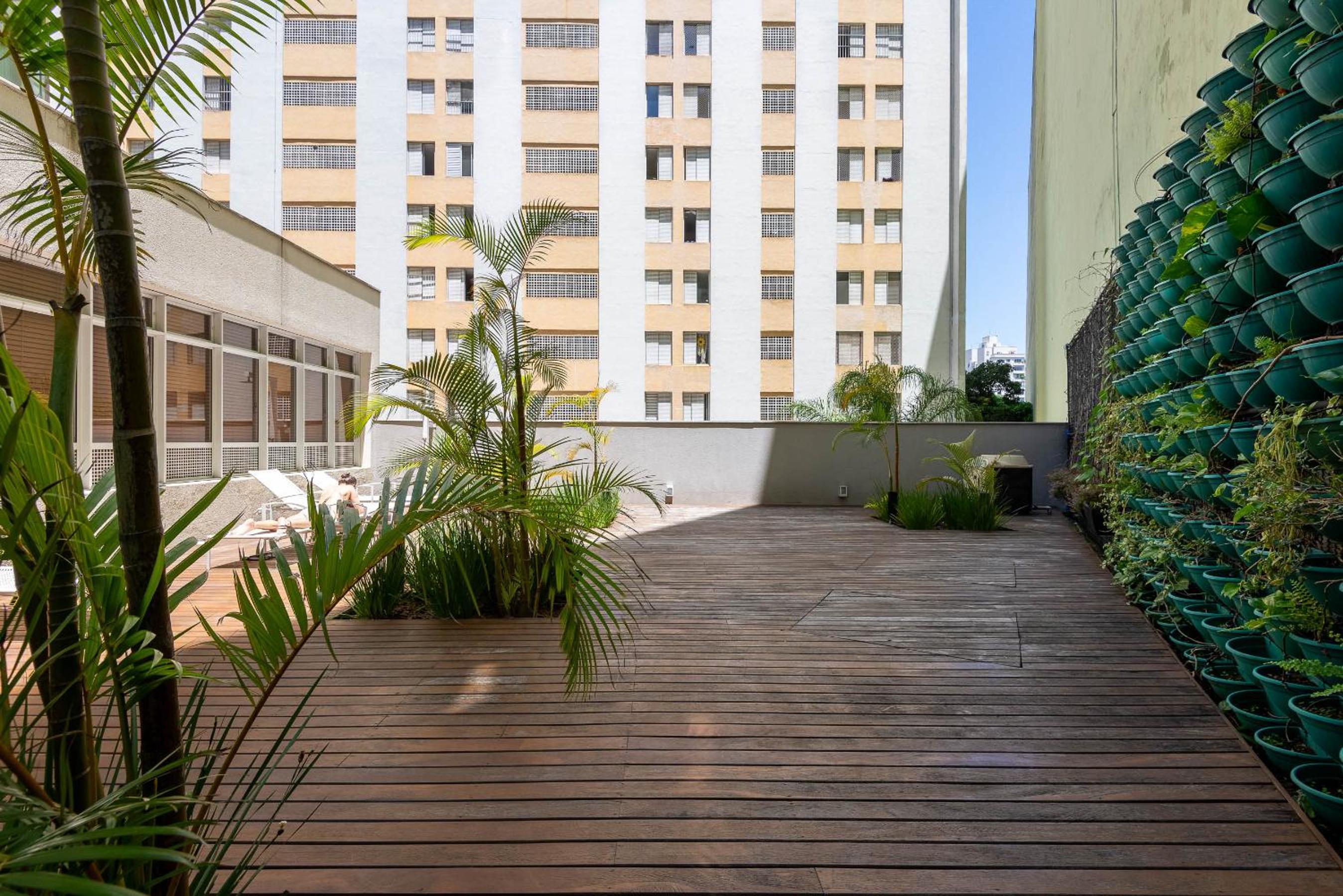 FLAT CODE ACLIMAÇÃO - PISCINA - ACADEMIA - SAUNA - Pet e infantil