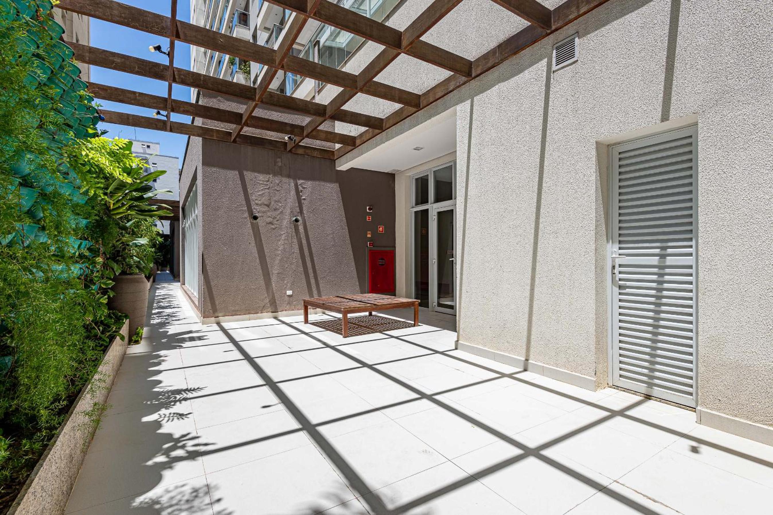 FLAT CODE ACLIMAÇÃO - PISCINA - ACADEMIA - SAUNA - Pet e infantil