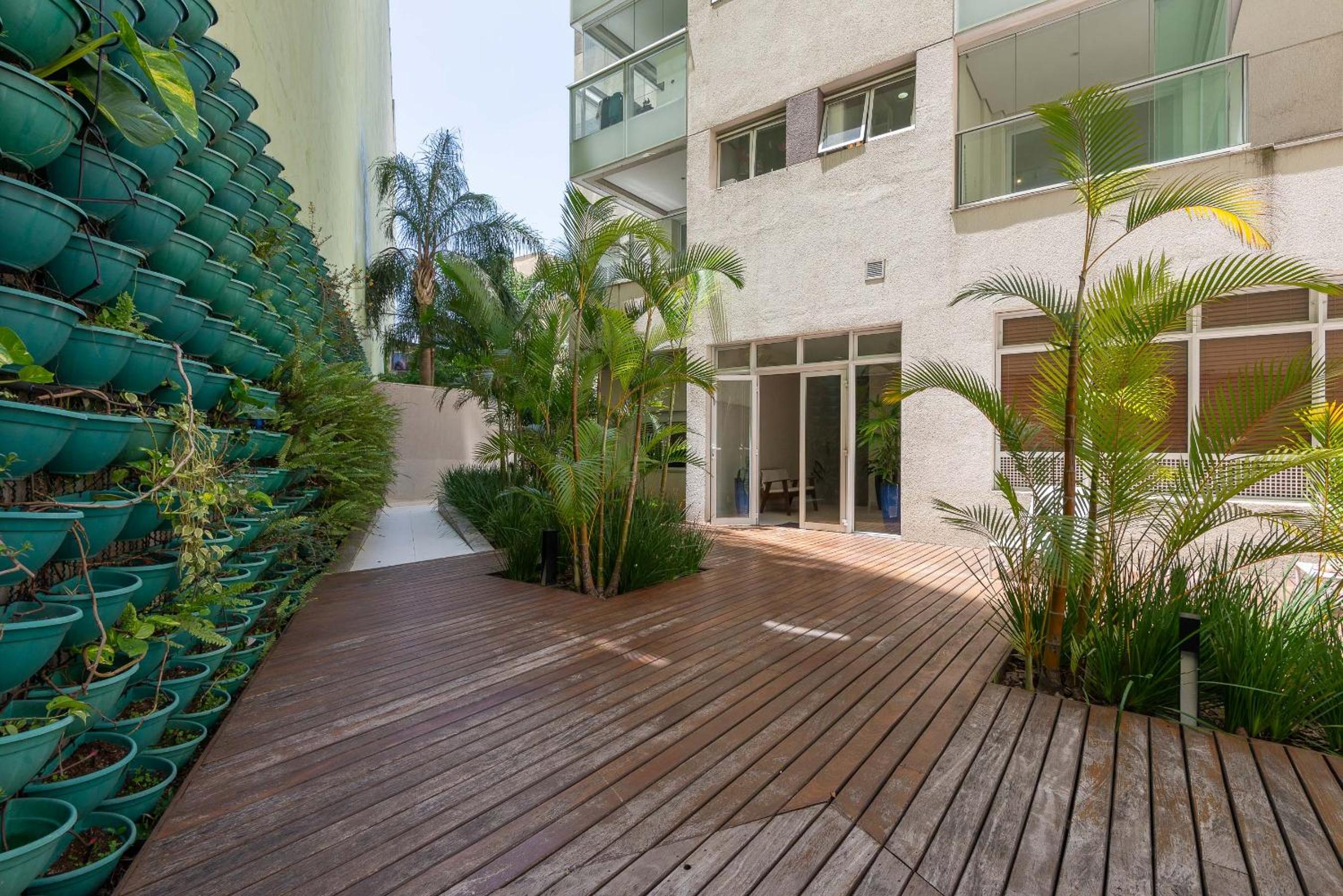 FLAT CODE ACLIMAÇÃO - PISCINA - ACADEMIA - SAUNA - Pet e infantil
