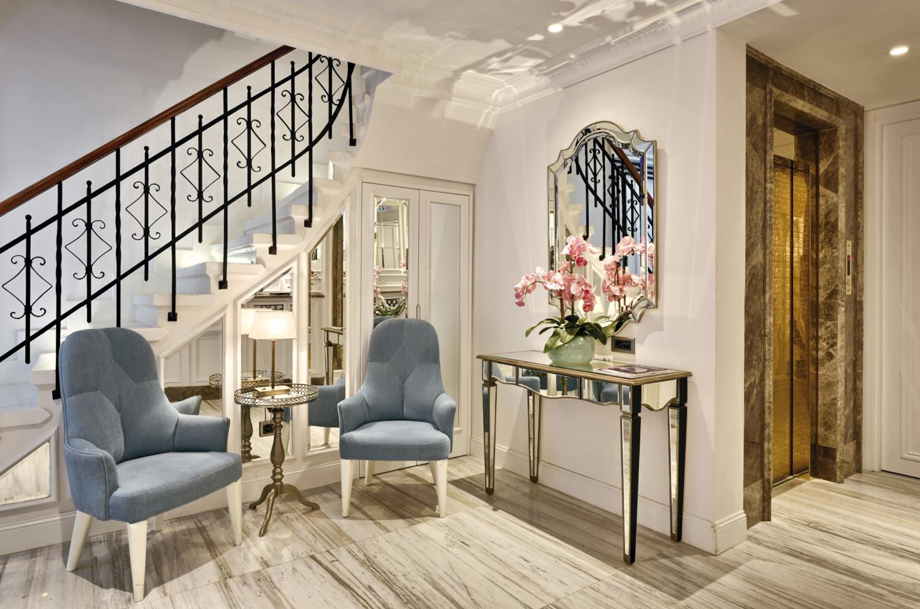 Mirrors Otel - Image 21