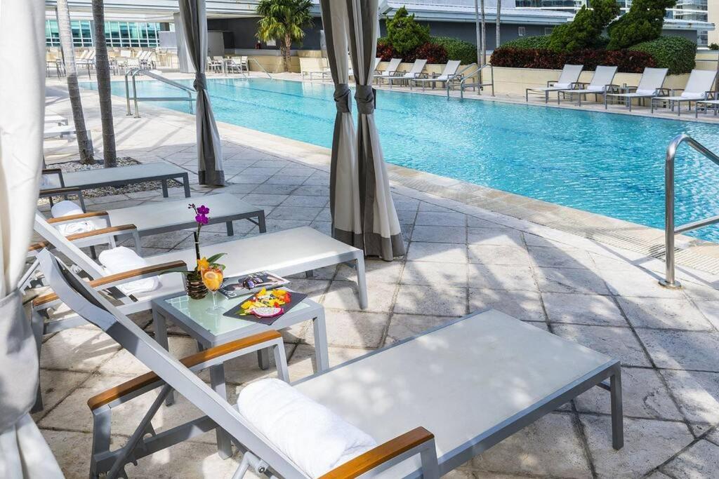 Brickell Apt Free Parking 4 People Pool Ocean View