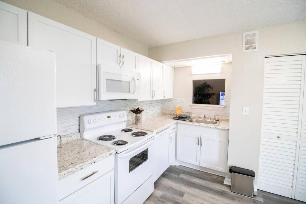 La Riviere 2 bedroom, close to airport and beach 1402 view 3