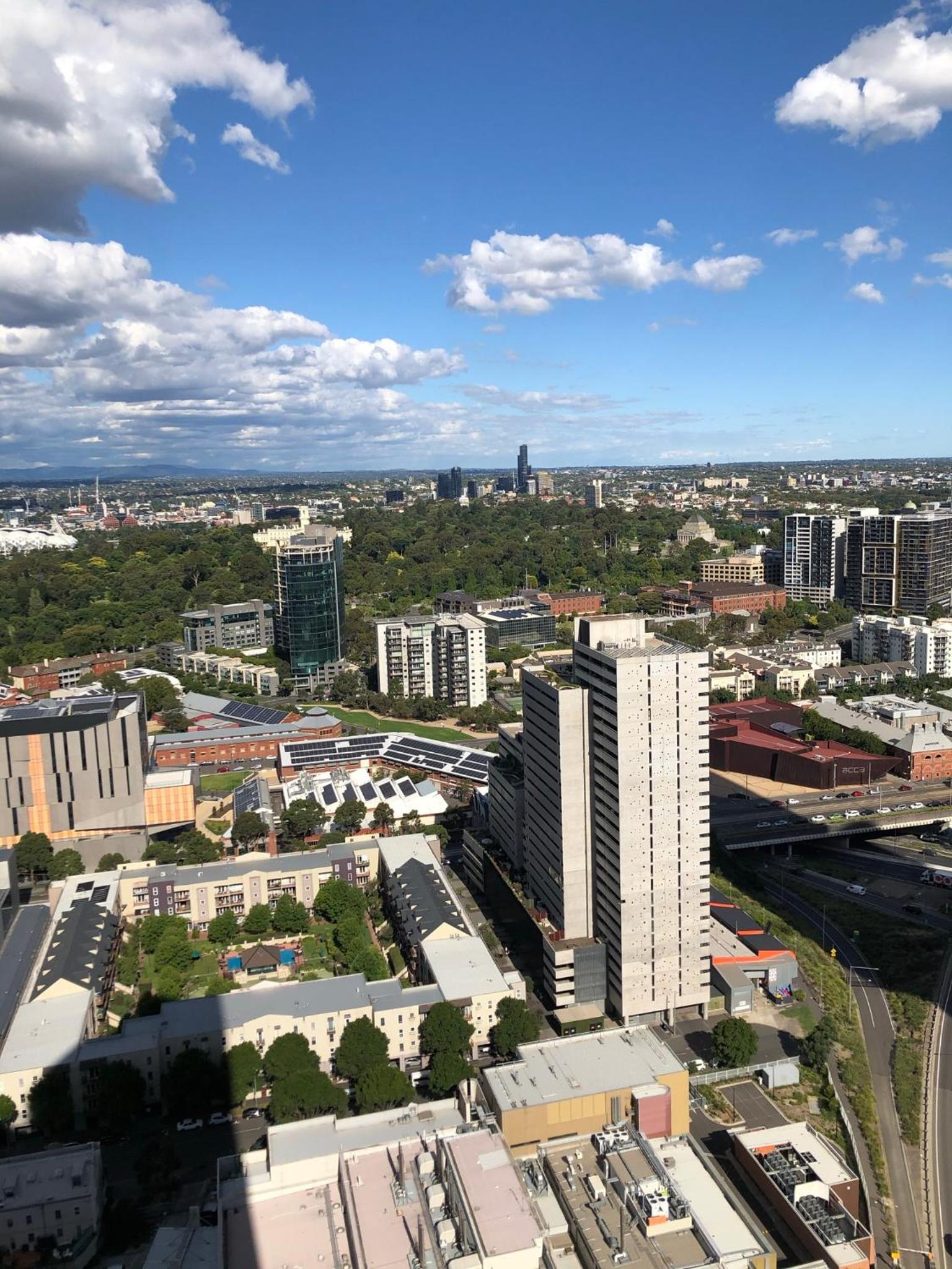 Modern 3 Bedroom Apartment with Amazing Views