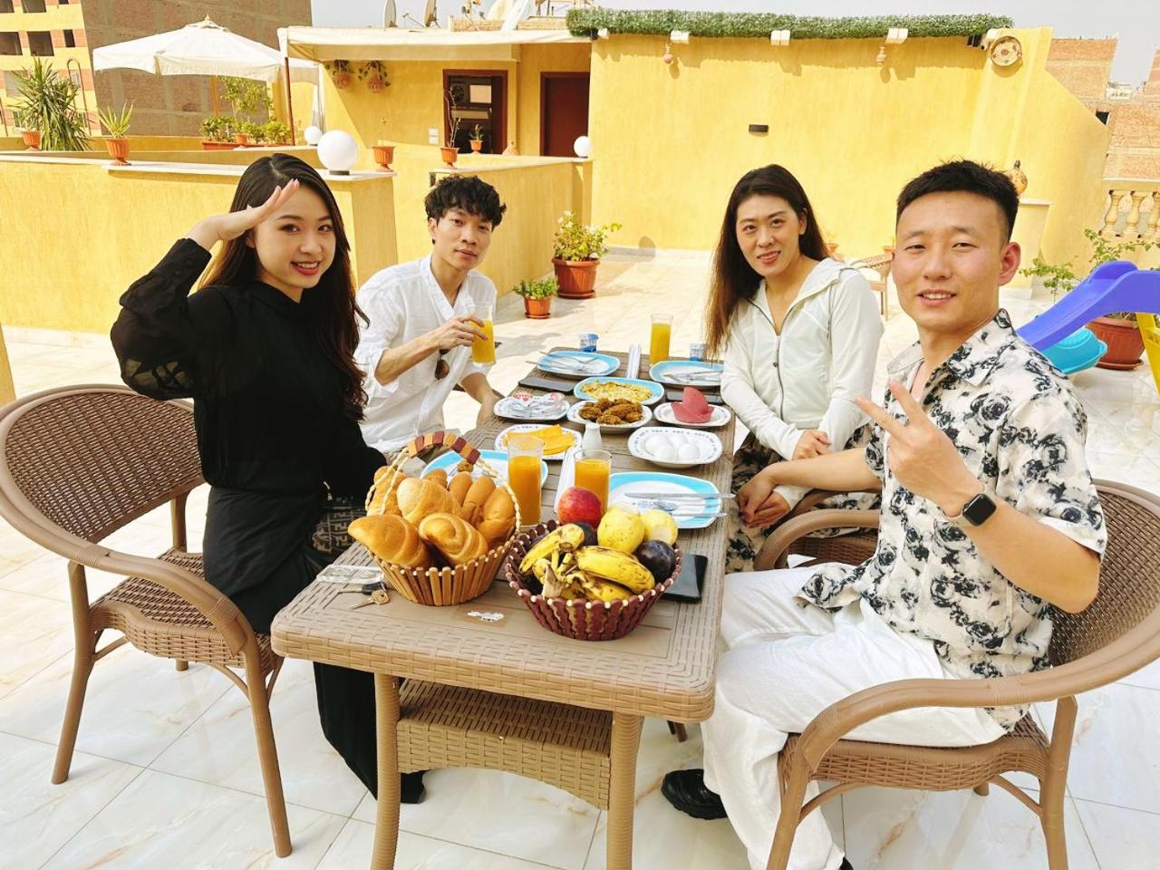 Discover pyramids inn