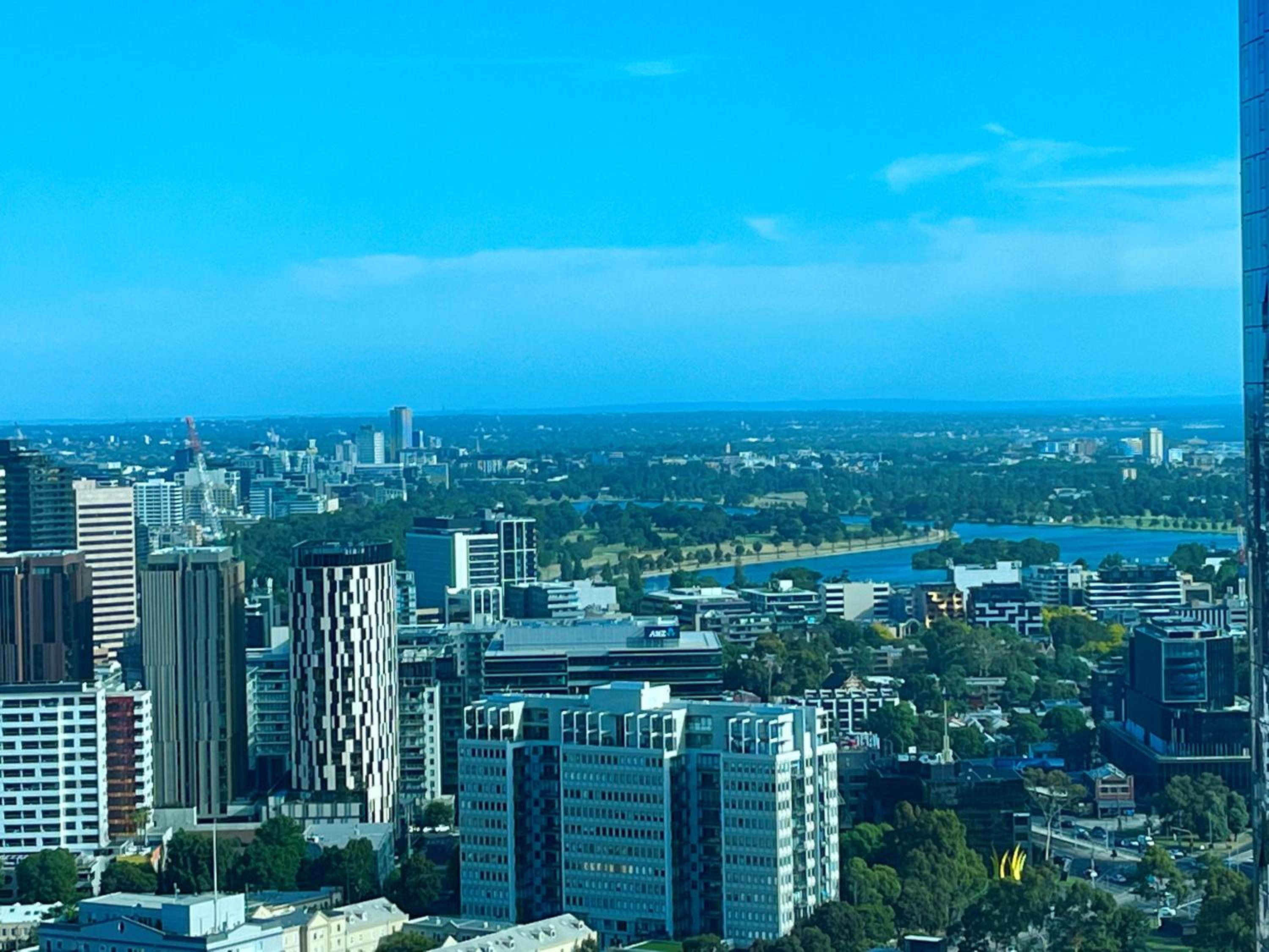 Modern 3 Bedroom Apartment with Amazing Views
